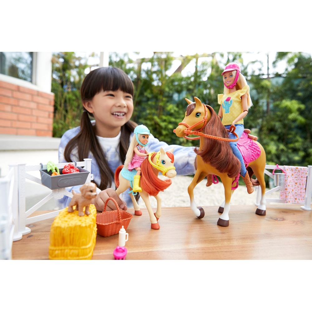 Barbie Hugs 'n' Horses