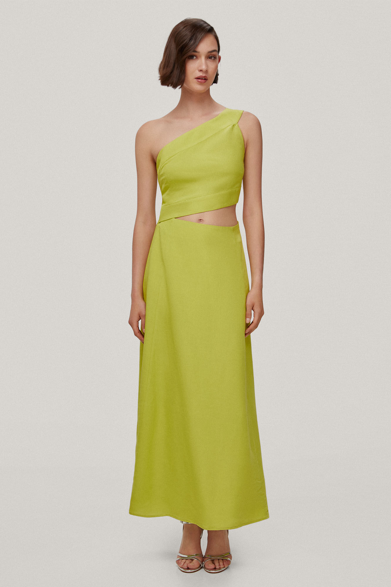 Celina. Vestido assimétrico com recortes - Amarelo