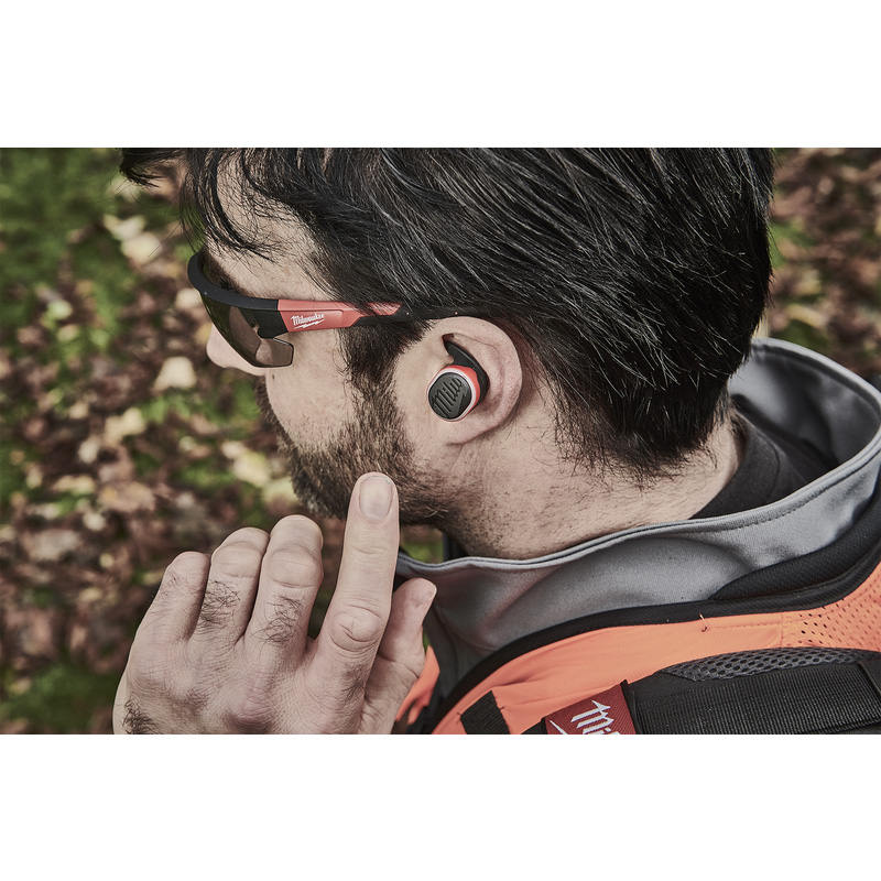 Milwaukee L4 RLEPB-301 actieve Bluetooth gehoorbescherming 1