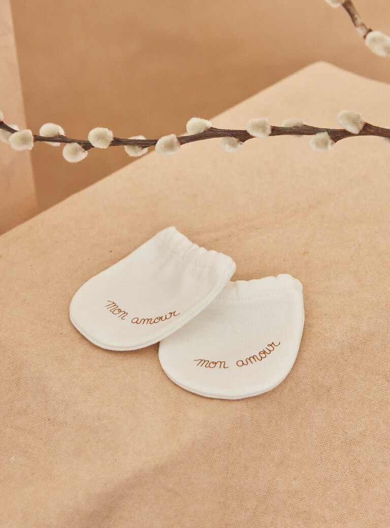 Moufles de naissance écrues en coton biologique