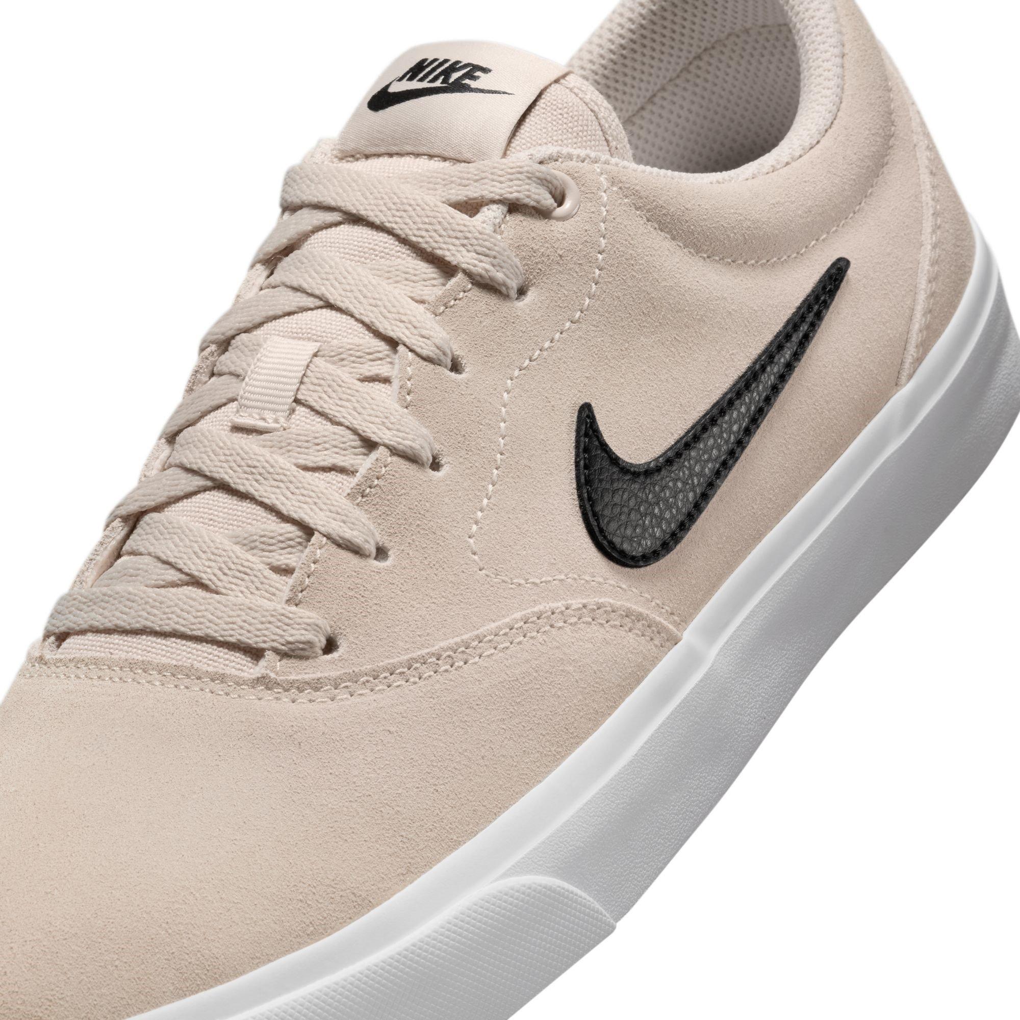 Nike Charge Low Trainers Mens