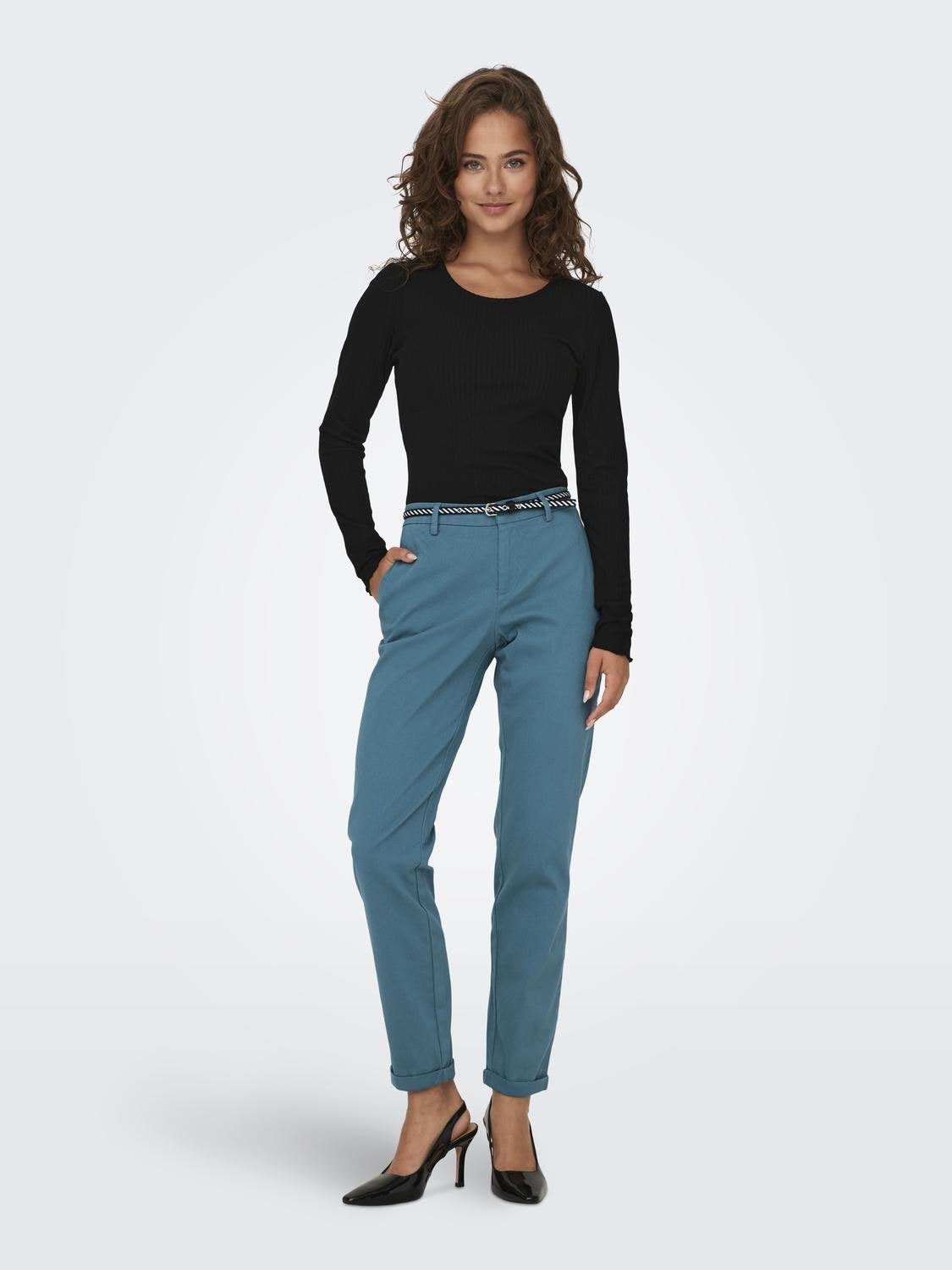 ONLBIANA-MAREE Mittlere Taille Slim Fit Chino Hose Storm Blue