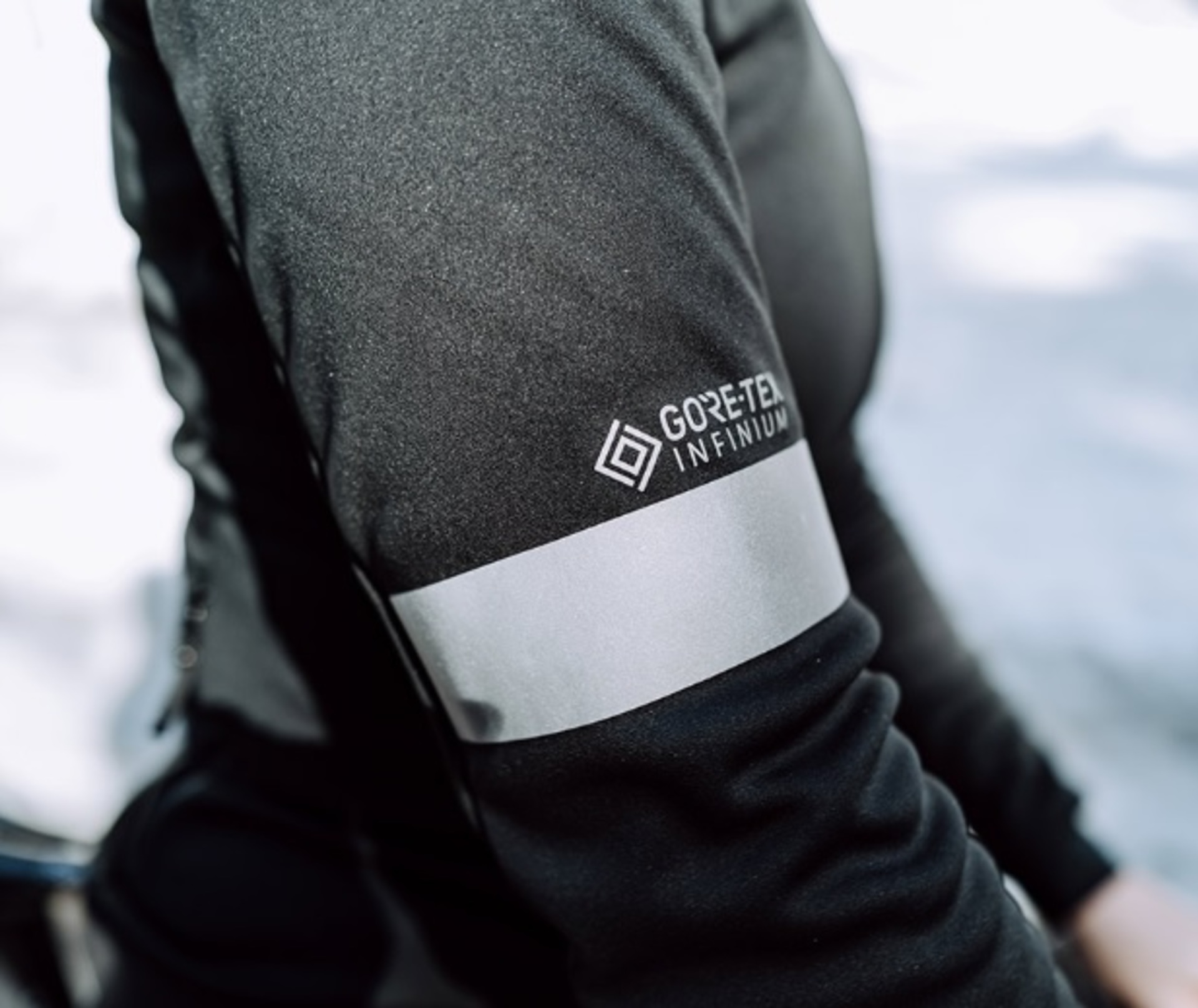 GORE Wear Tempest Fietsjack Zwart Dames