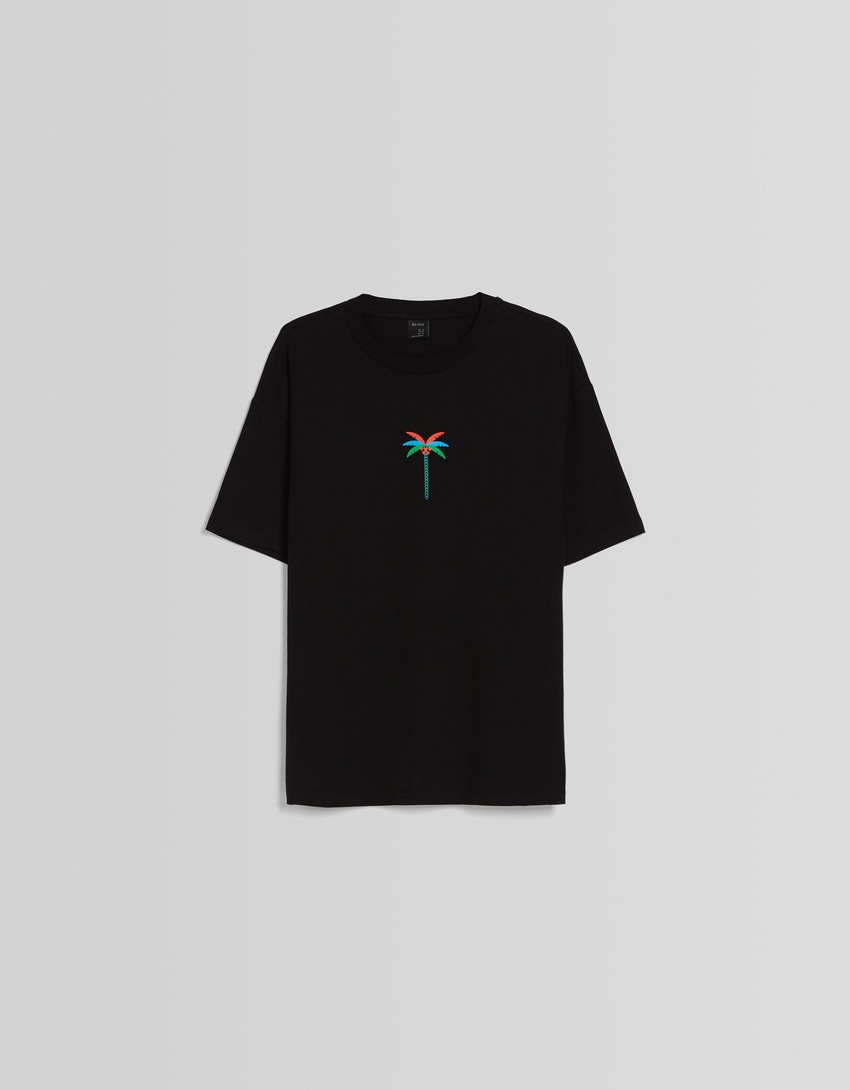 Camiseta de manga curta com estampa e modelagem quadrada
