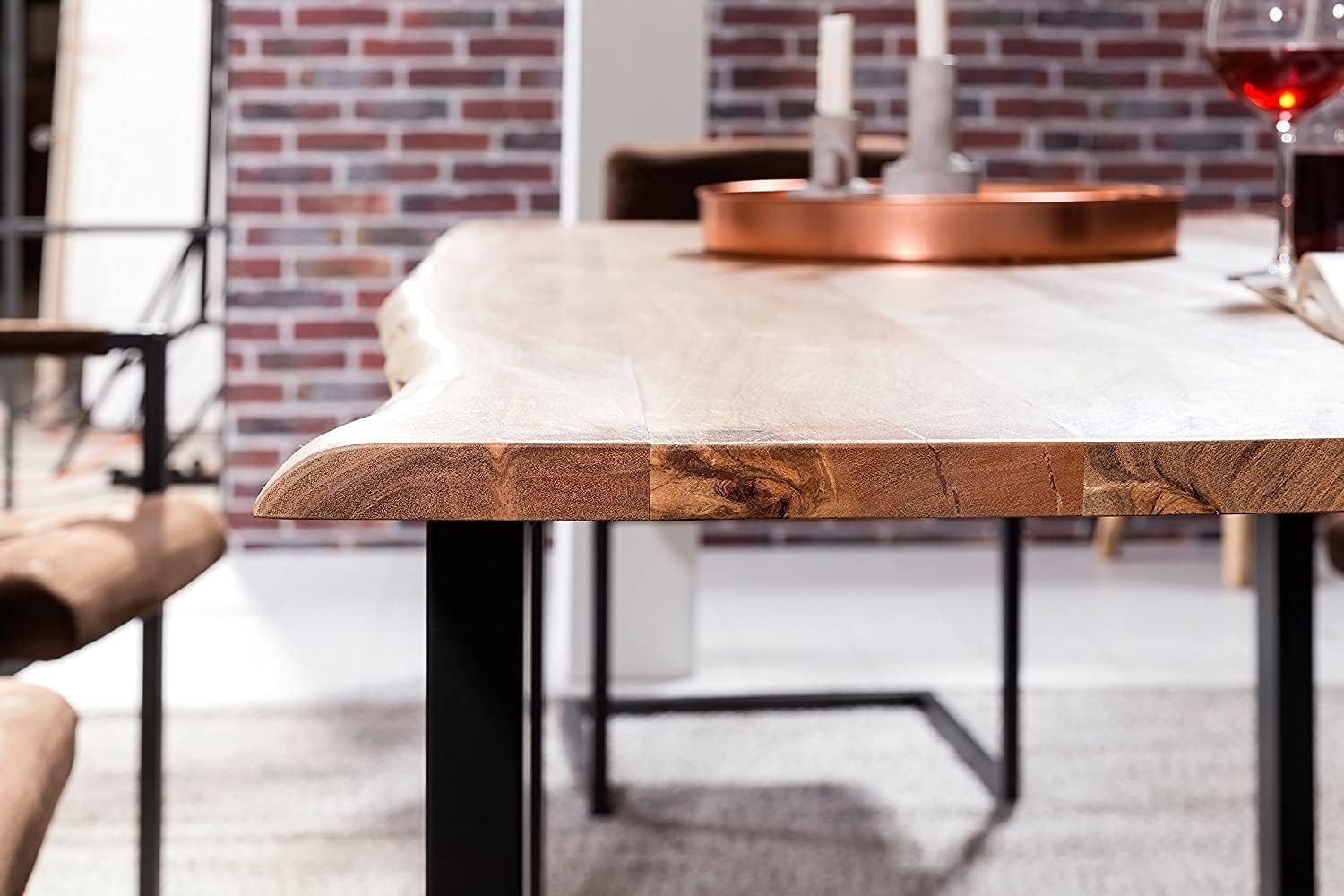 SAM Baumkantentisch 140x80 cm Quarto, Akazienholz massiv + naturfarben, Esstisch mit schwarzem U-Gestell, Esszimmertisch/Holztisch Industrial-Design, Tischplatte 26 mm