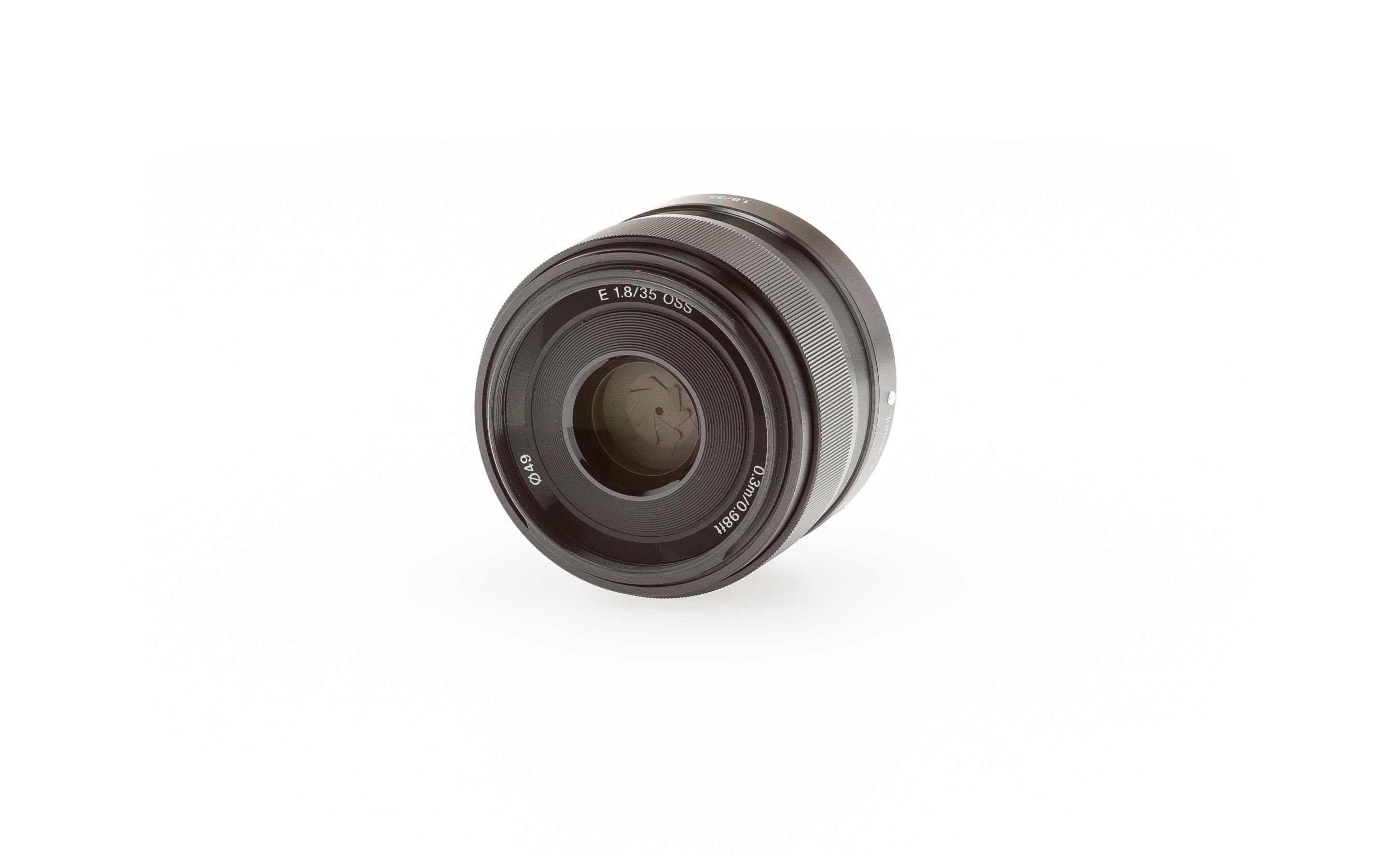 Festbrennweite E 35mm F/1.8 OSS – Sony E-Mount<br>Objektiv mit Festbrennweite