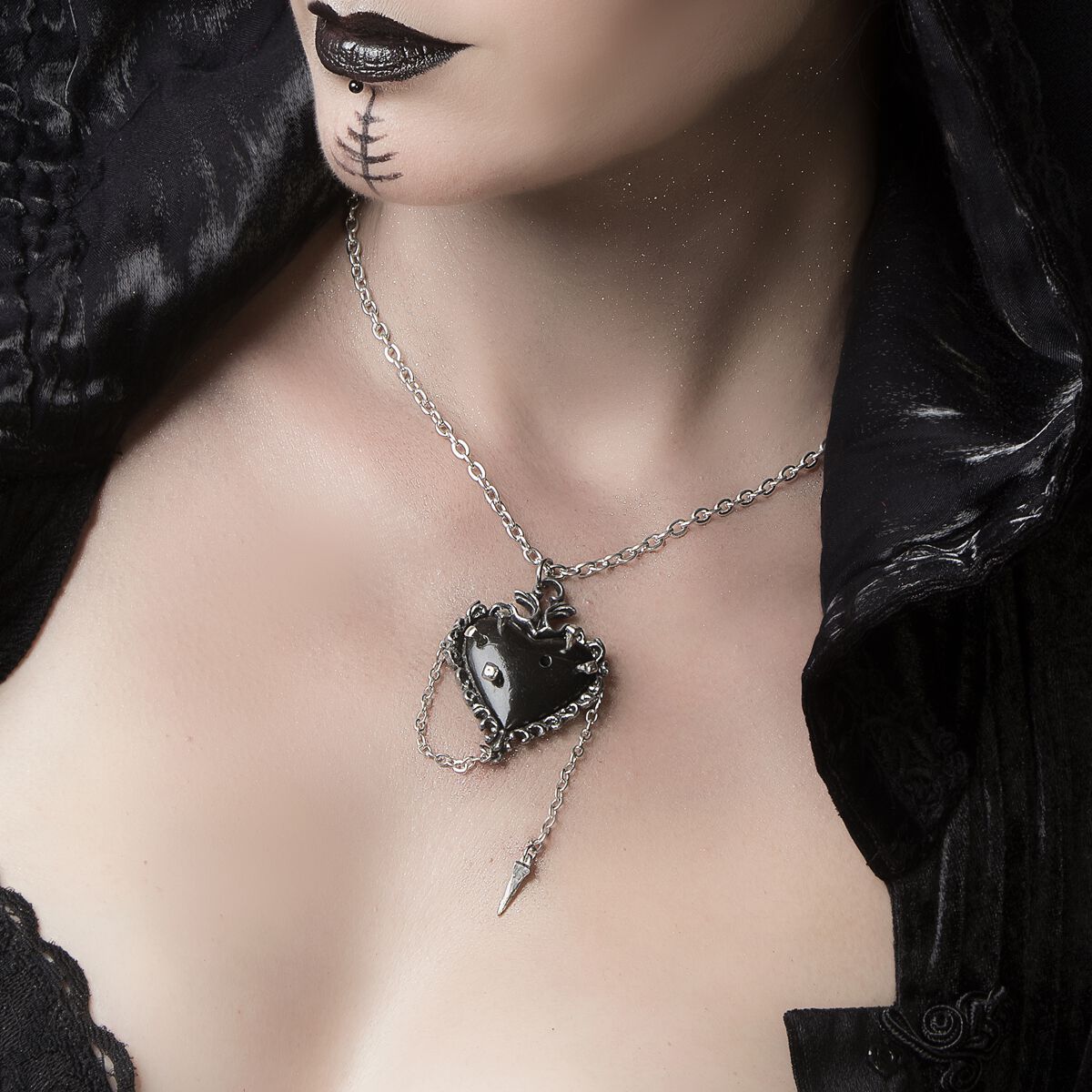 Witches Heart | Alchemy Gothic Collier