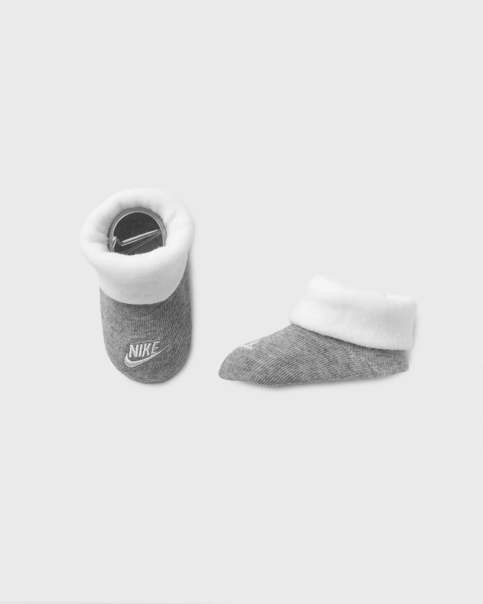 Nike FUTURA LOGO HAT/BODYSUIT/BOOTIE 3 PIECE