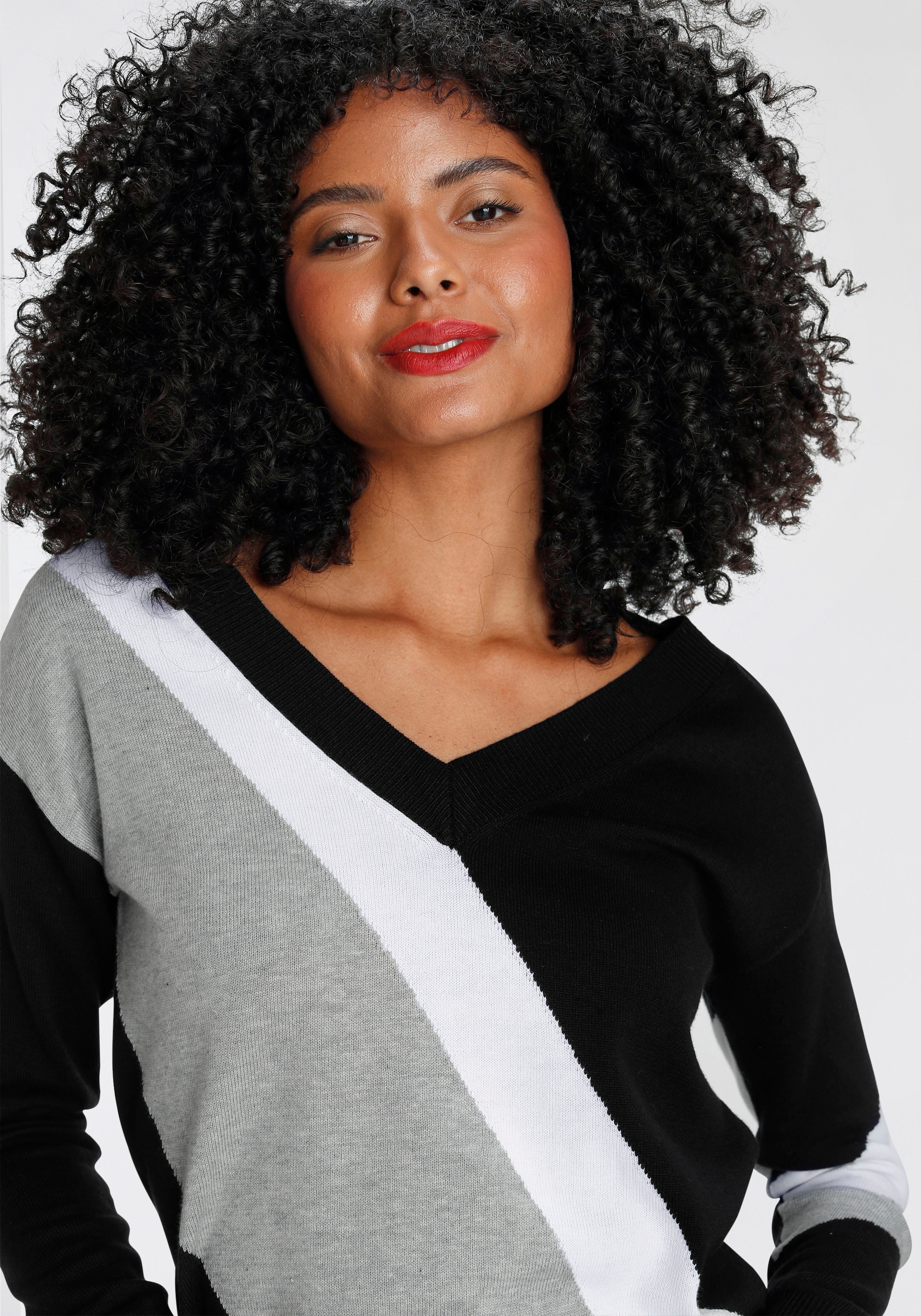 AJC Streifenpullover , mit trendigem Diagonal-Colourblocking