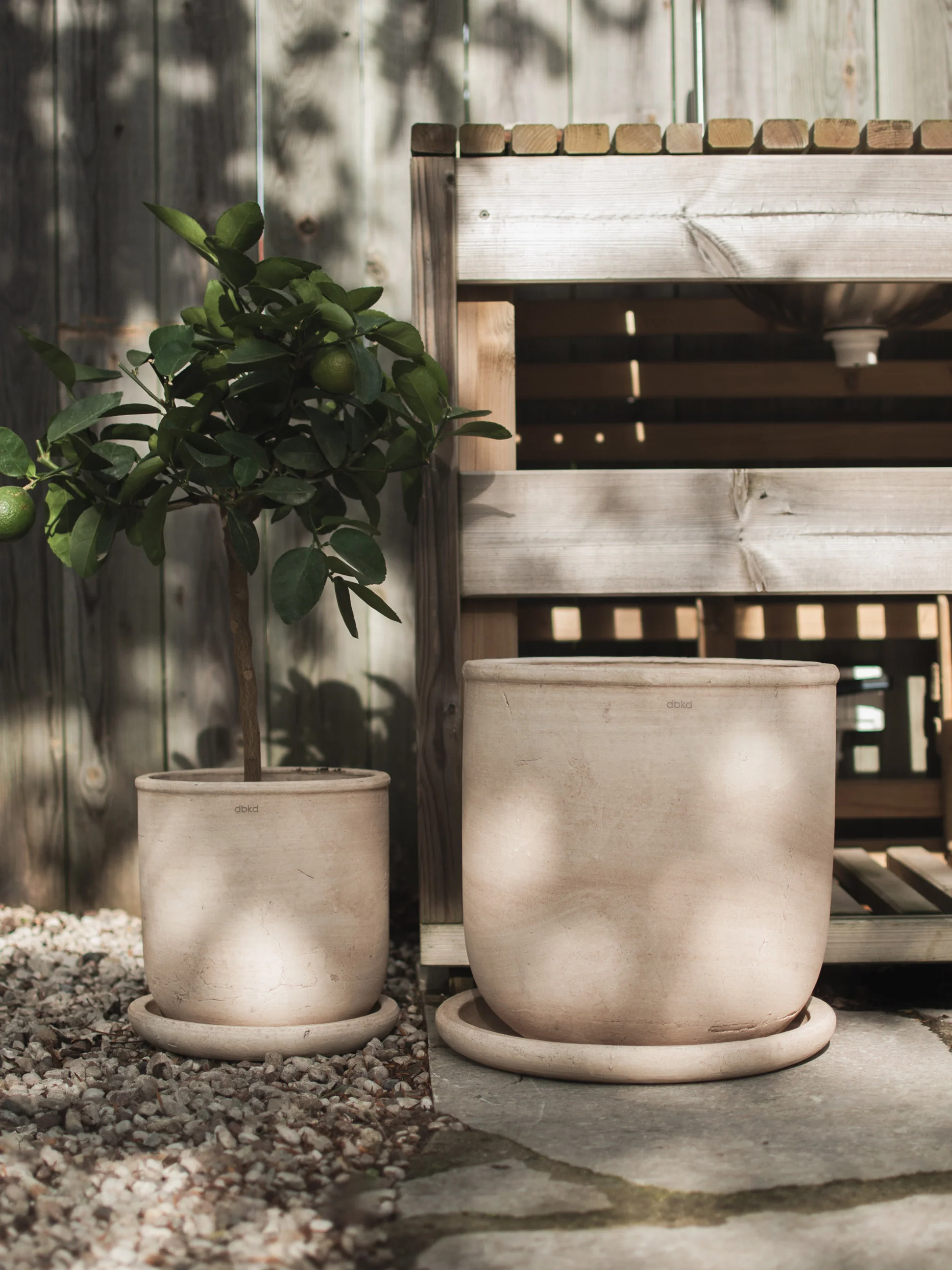 Outdoor bloempot Terra van terracotta, H 36 cm