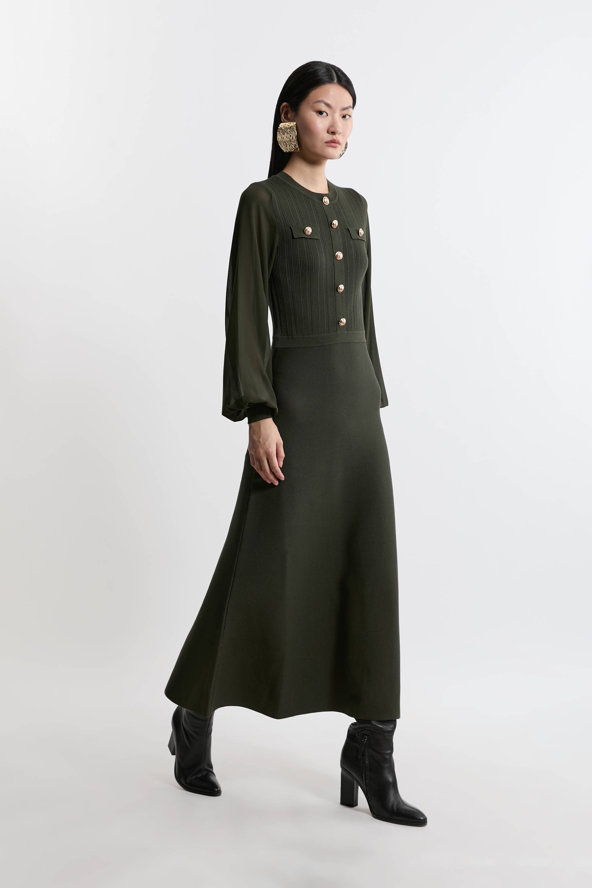 KarenMillen Robe maxi en maille mélange de viscose avec manches en chiffon et détails militaires
