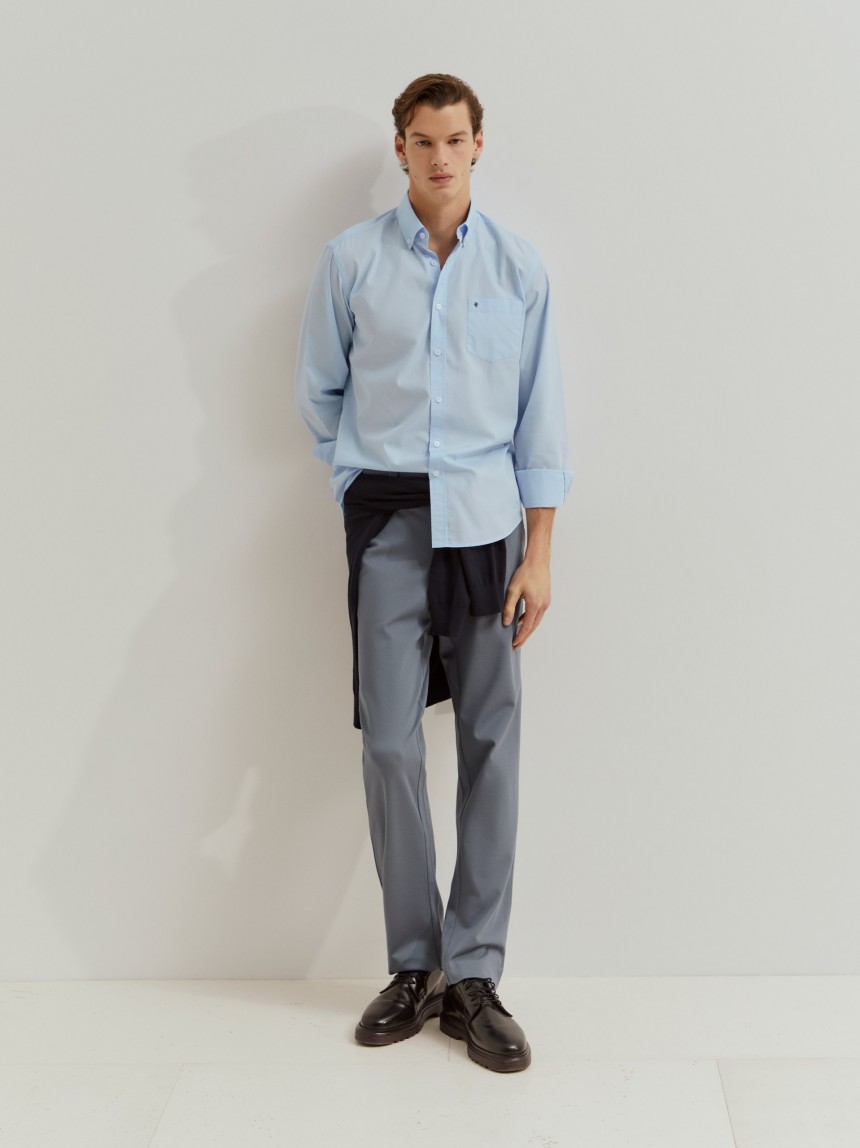 Camisa slim fit de algodão às riscas