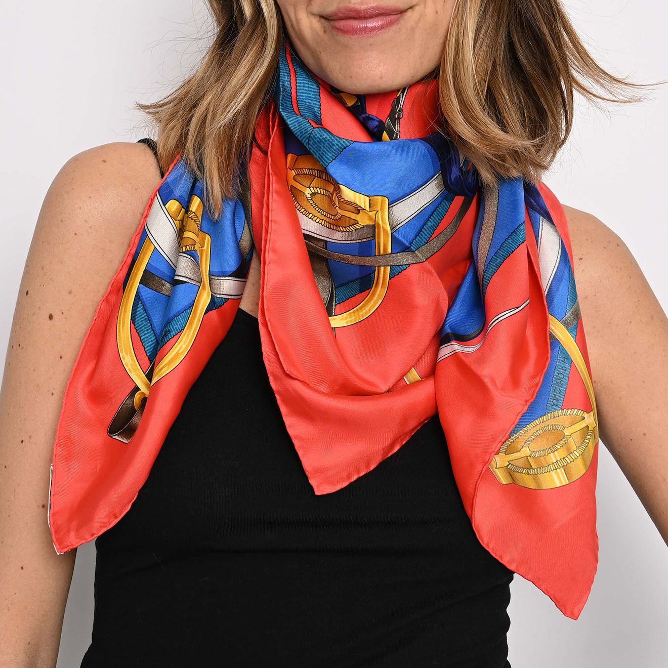 Hermès Carré de Soie Grand Manège rouge/bleu - Très bon état - 90x90 cm