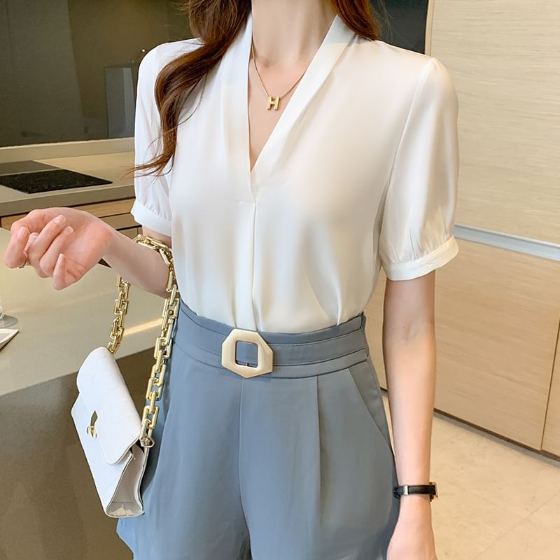 Hanji - Blouse met korte mouwen en V-hals
