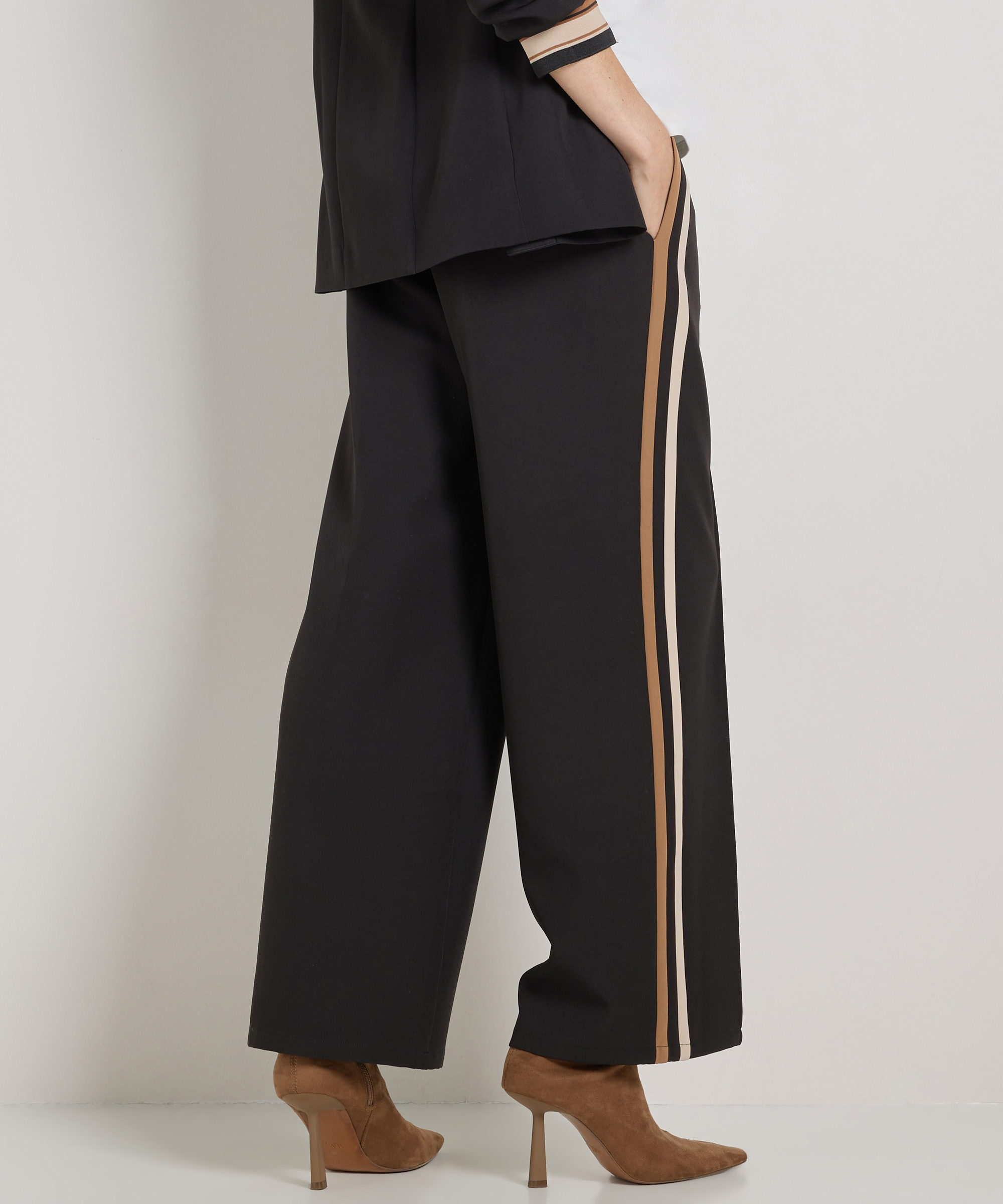wide fit broek met strepen