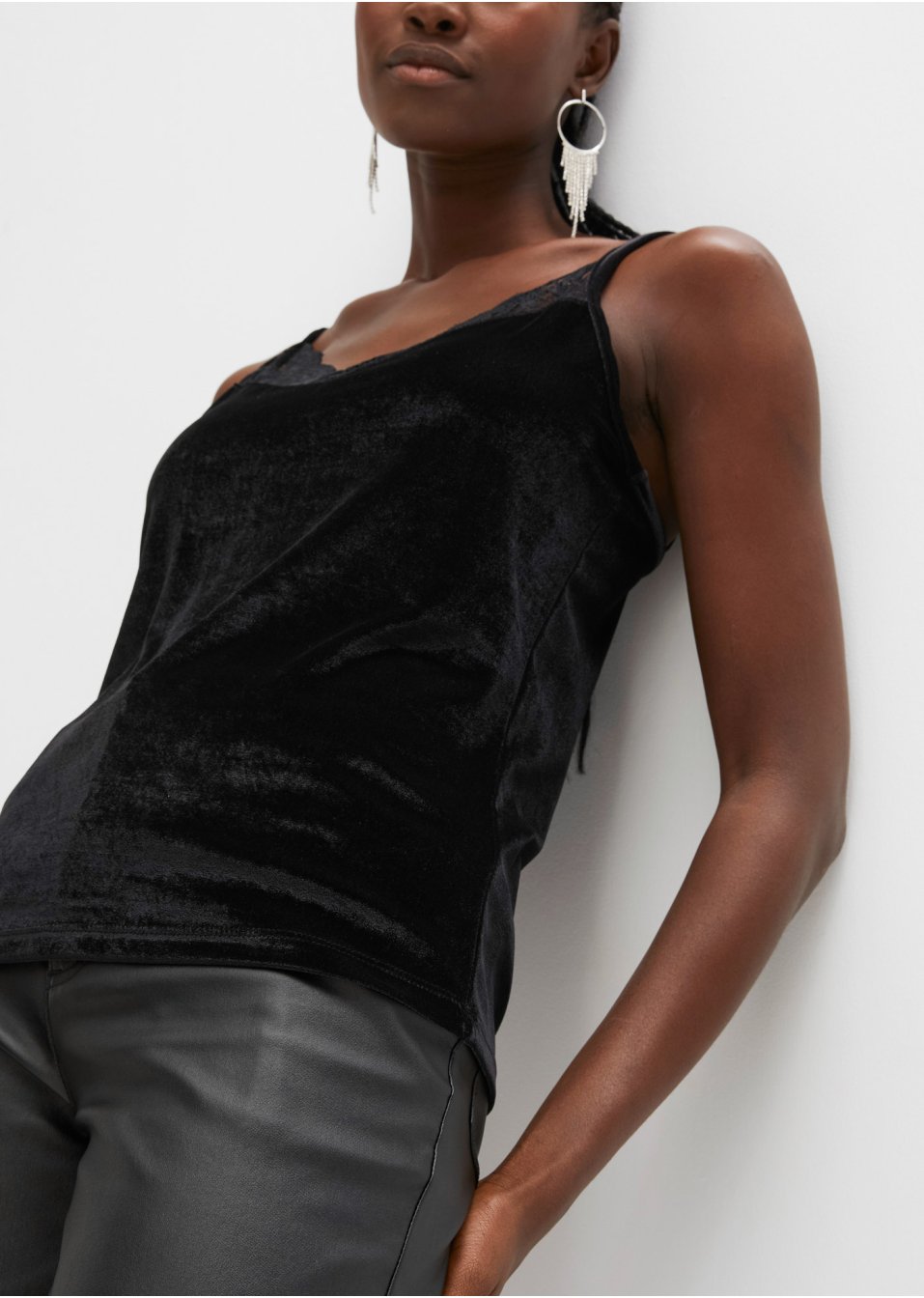 Top en velours à dentelle