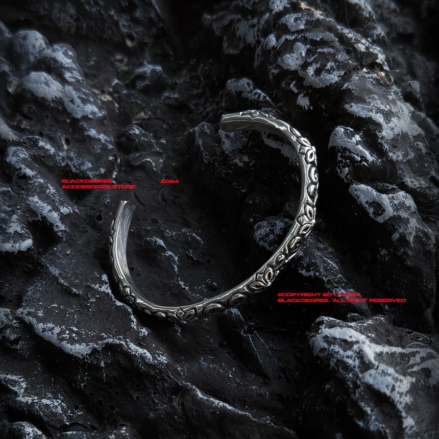 Black Degree - Gegraveerde open armband