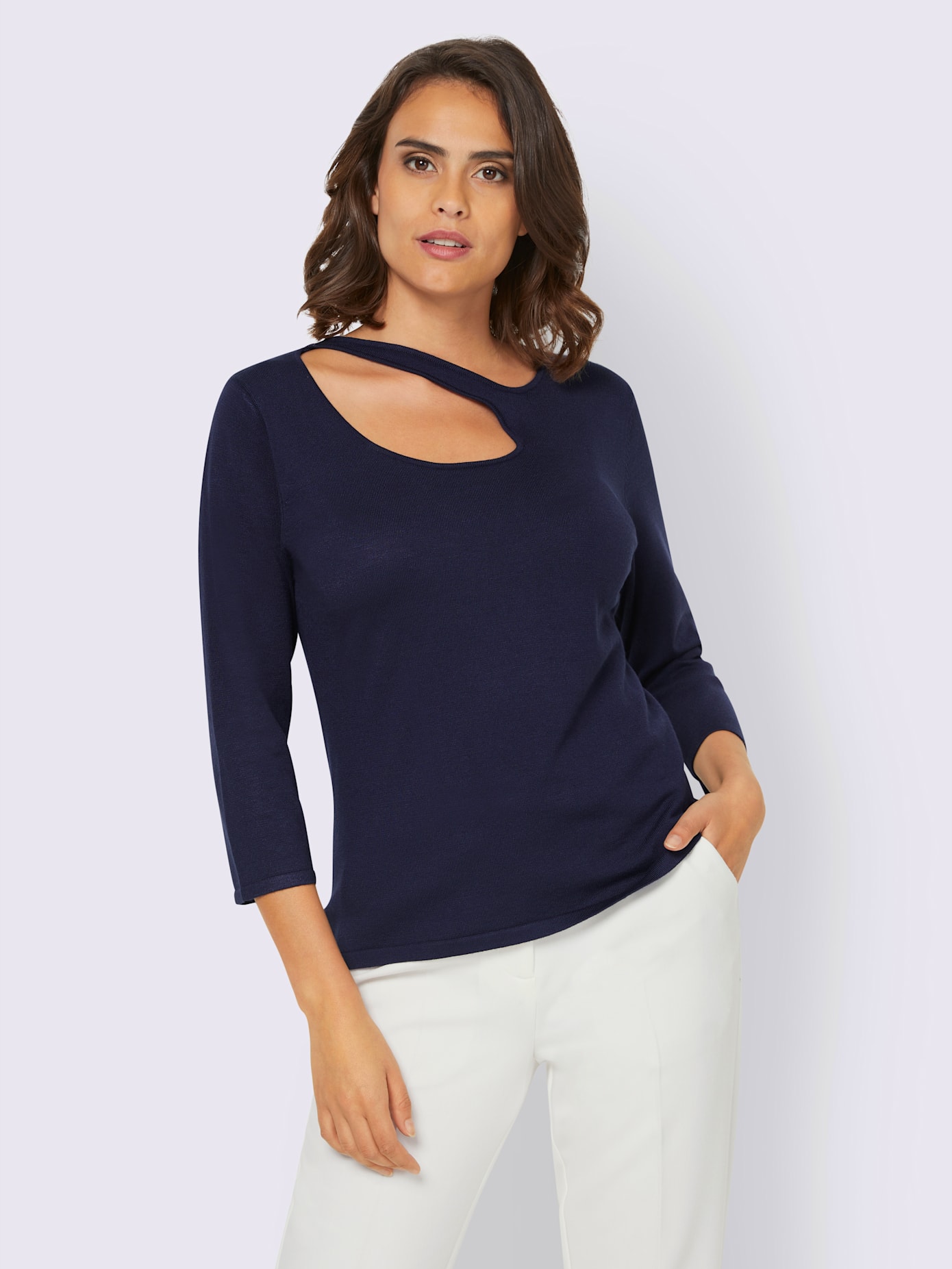 Pull encolure raffinée