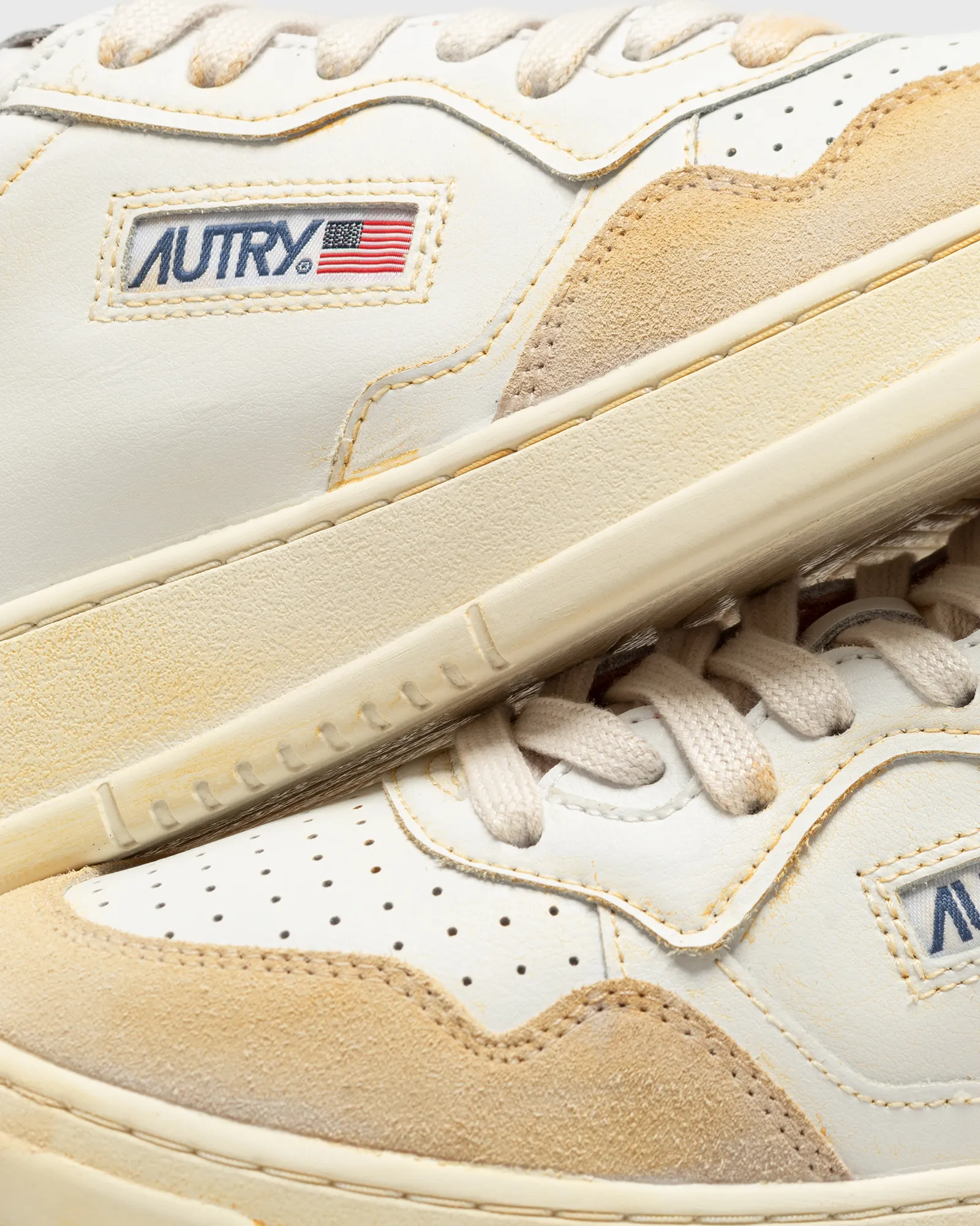 Autry Action Shoes WMNS SUP VINT LOW