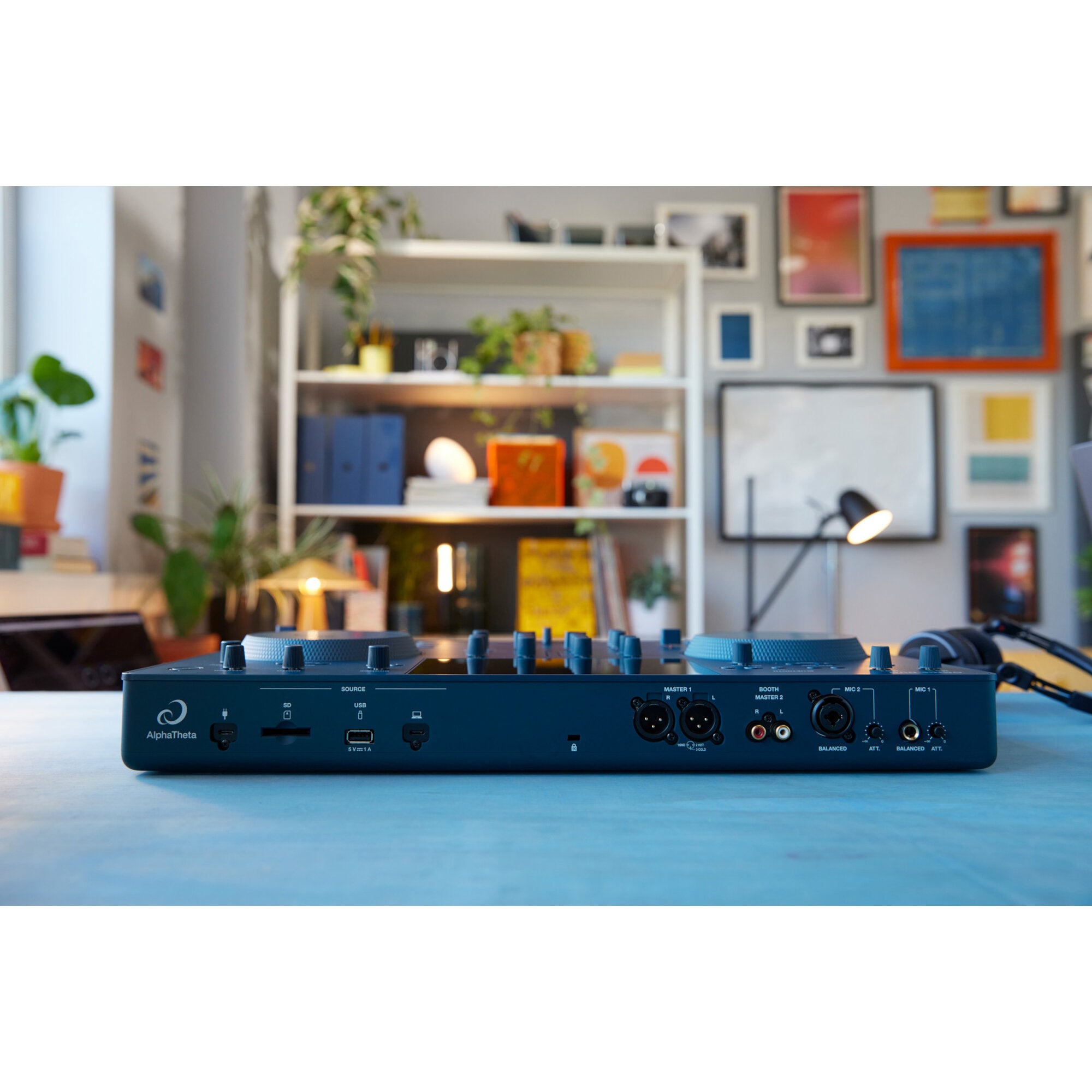 AlphaTheta Omnis-Duo all-in-one mobiel DJ-systeem