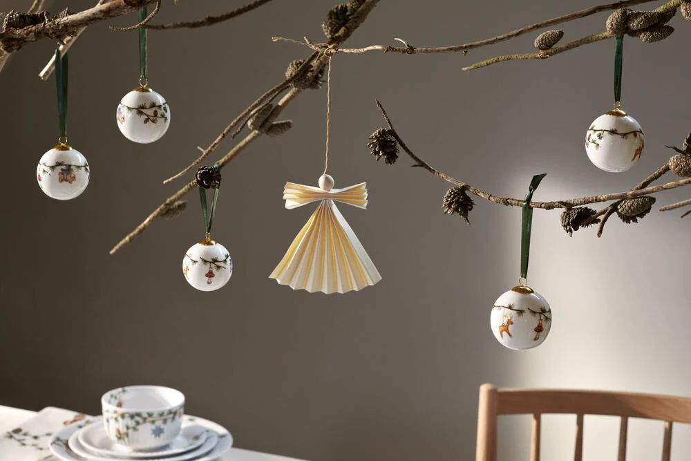 Kähler  Hammershøi Christmas Kugle 2023, hvid m. deko - Ø6 cm.