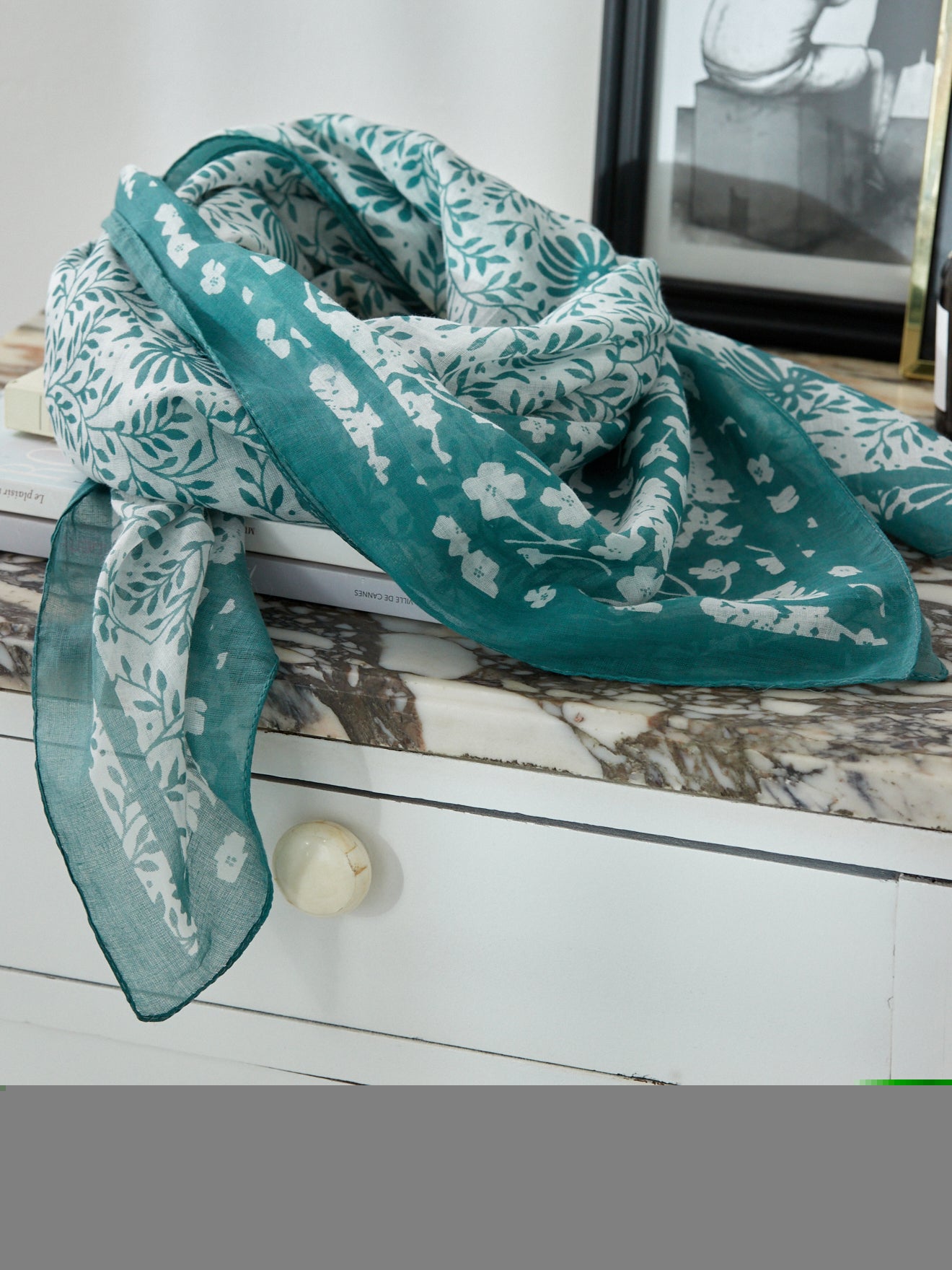 Foulard imprimé fleuri femme