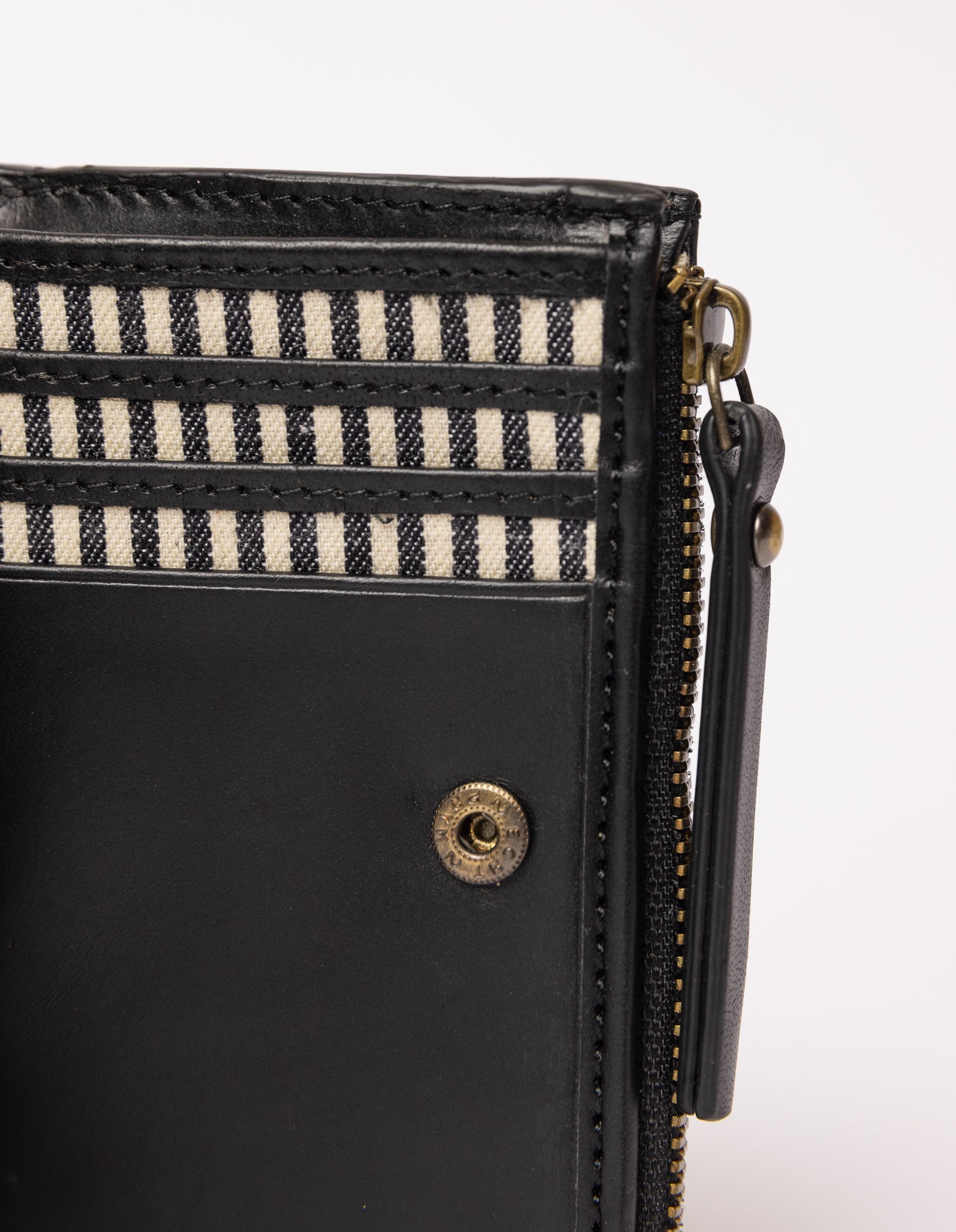 Jamie Wallet - Black Classic Leather