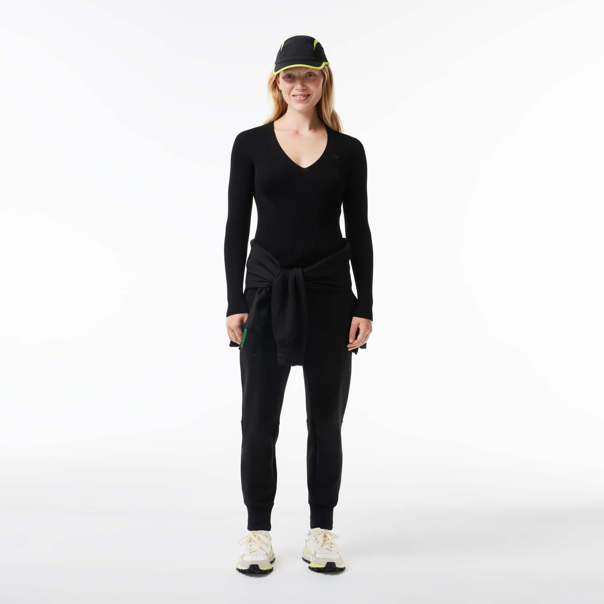Pull col V en maille côtelée sans couture Pullovers - Noir - Lacoste - Femme