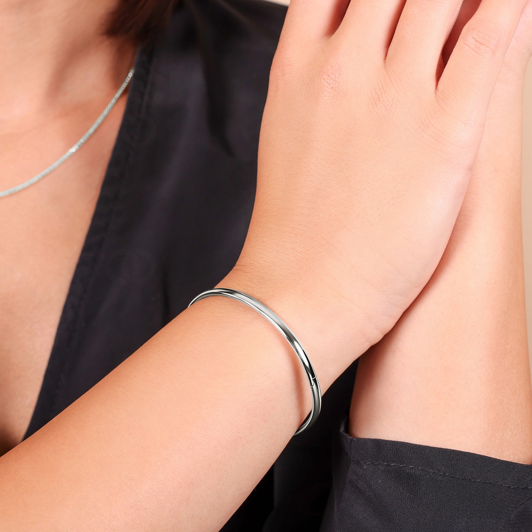 Armreif oval 750/18 K Weissgold 3mm - 52x62mm