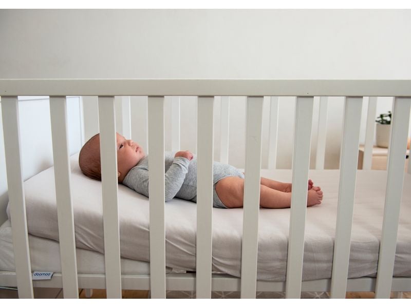 Doomoo Refluxkissen Rest Easy Large Weiss 59 x 33 cm Keilkissen für Babys