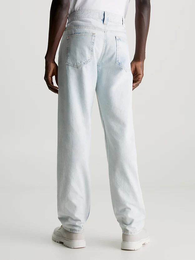 Calça jeans reta dos anos 90