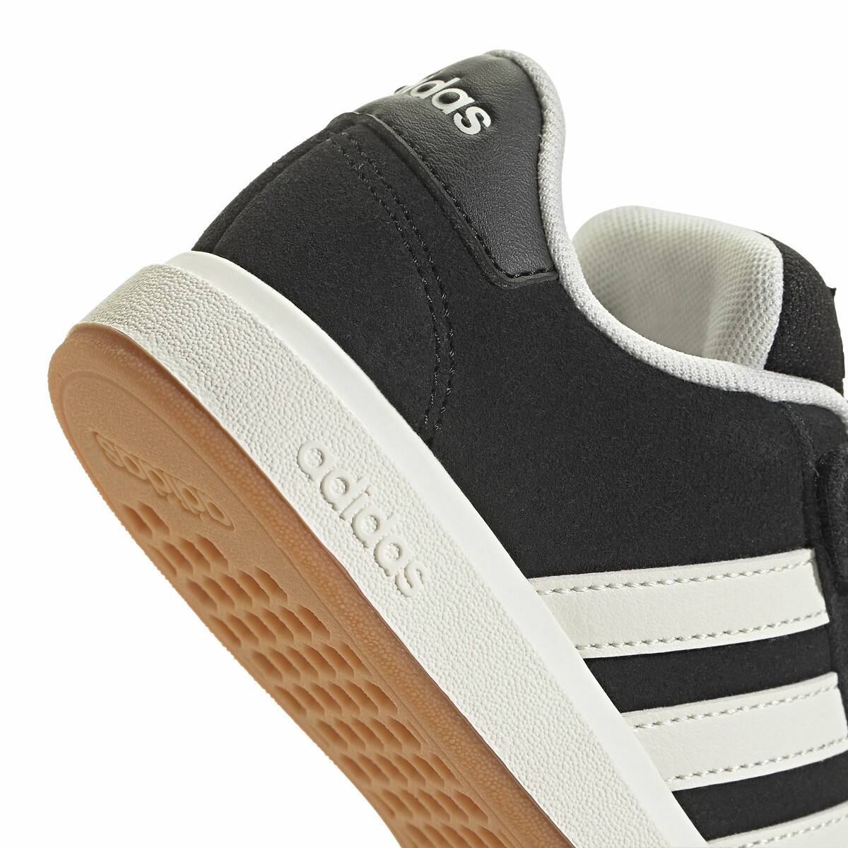 ADIDAS ROUPAS ESPORTIVAS<br>Tênis Grand Court anos 2000