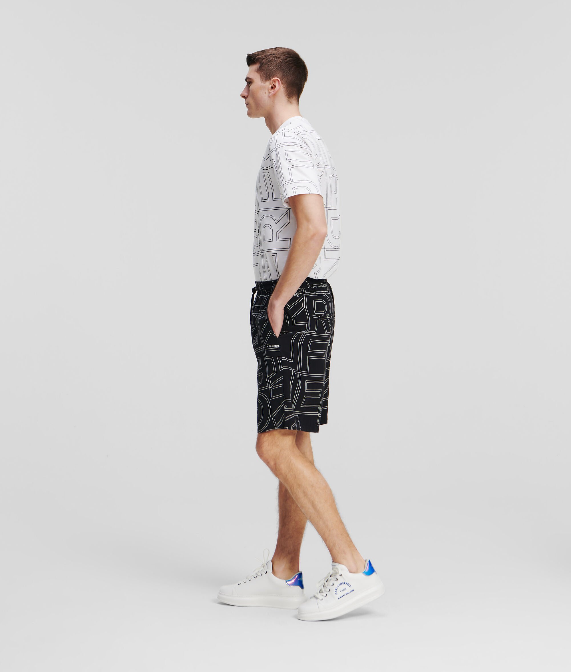SHORT AVEC LOGO KARL FAÇON ALL-OVER