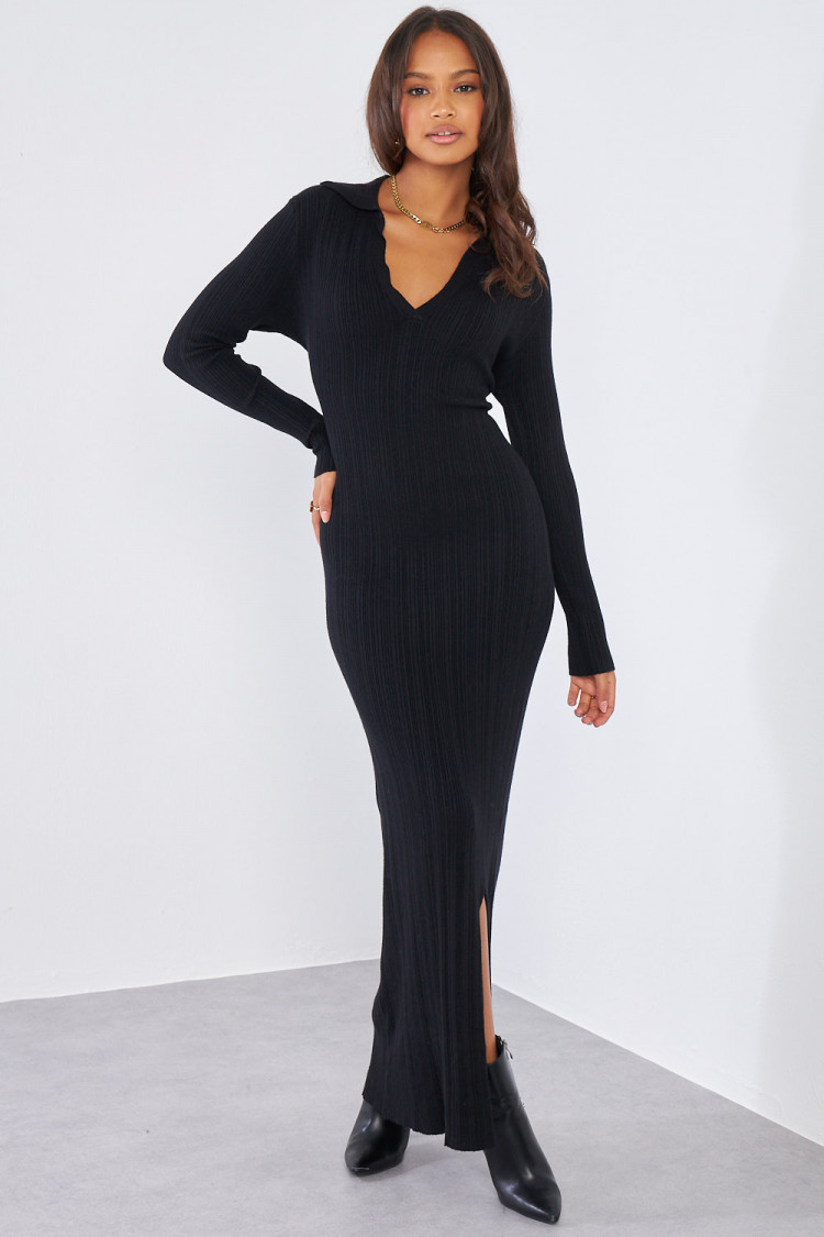 Robe pull noire à col à rabats texturée