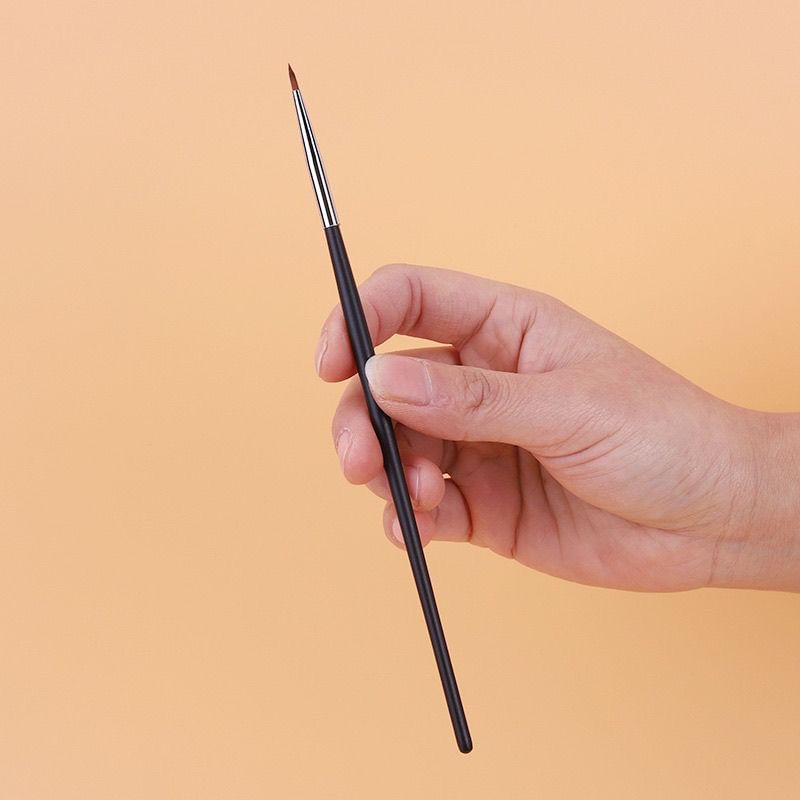 Beautrend - Set: Dual End Concealer Brush + Detail Brush
