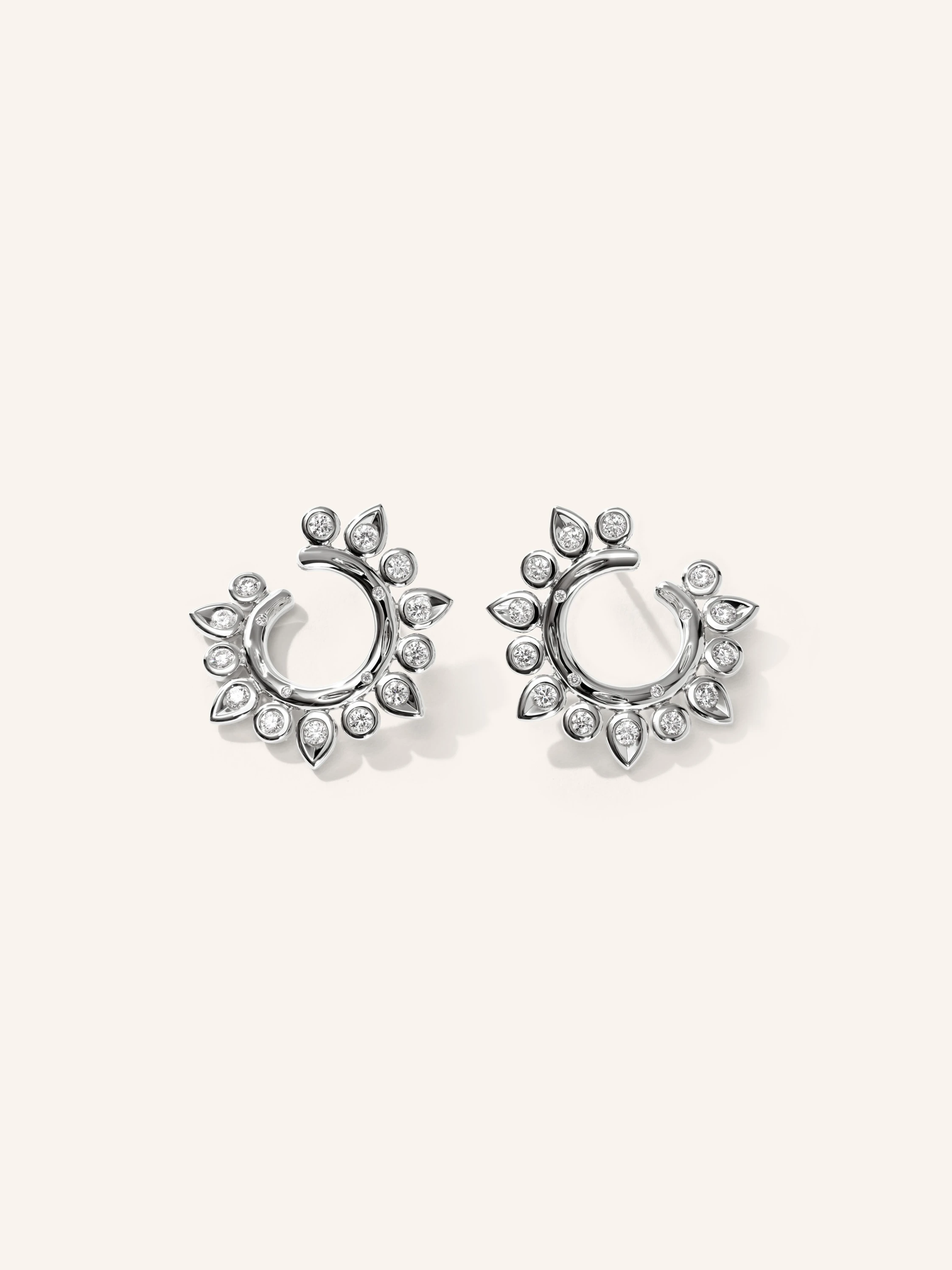 TAMARA COMOLLI Ohrringe OHRRINGE GYPSY HOOP SUN CLASSIC 18K Weißgold