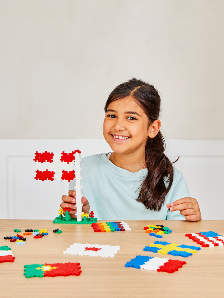 Plus-Plus Learn To Build Flags of the World