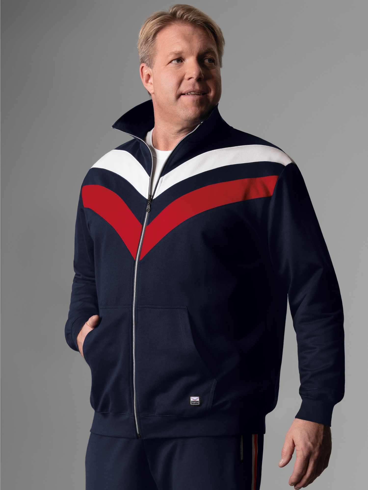 Sweatjacke mit praktischen Taschen Navy