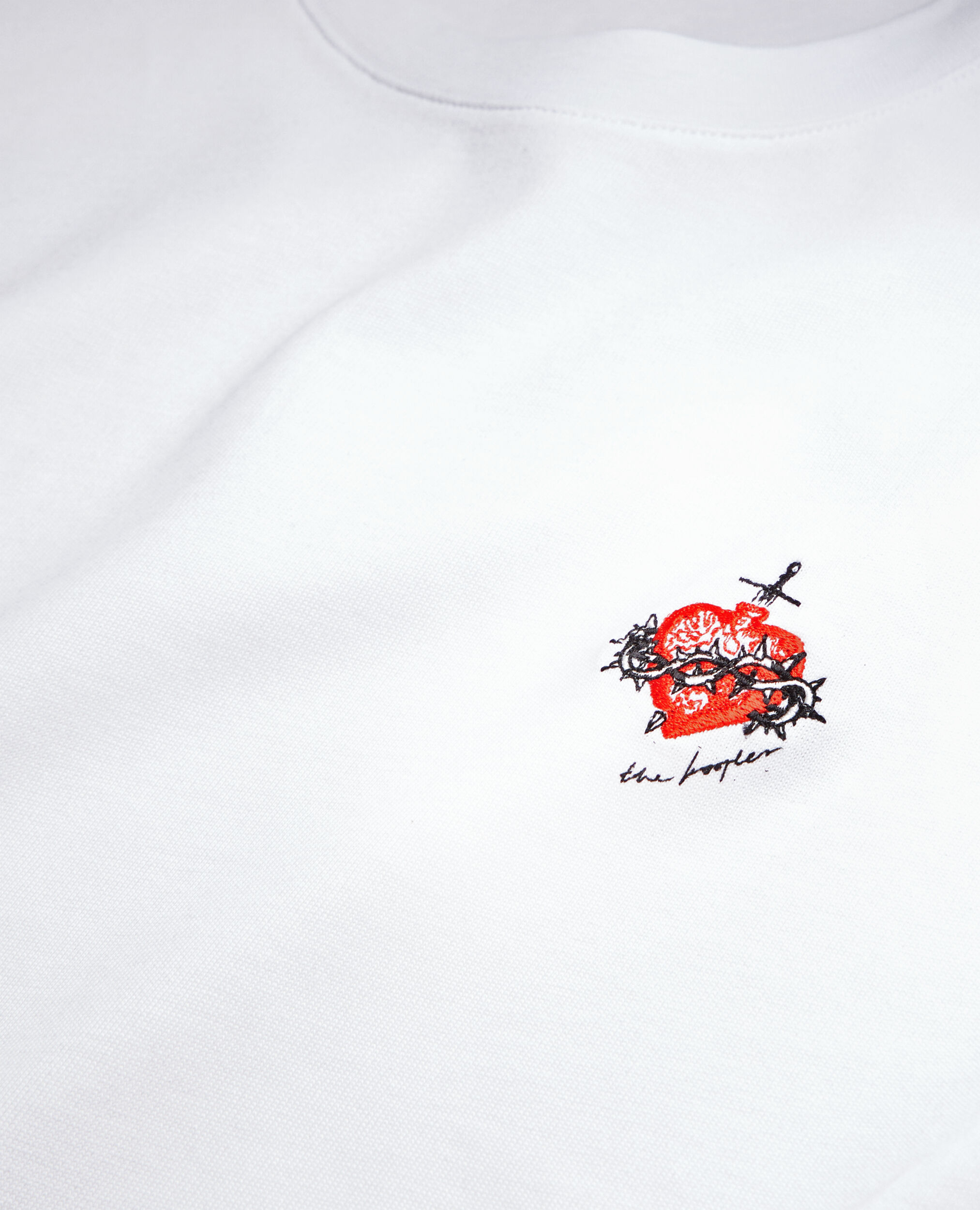 T-shirt blanc avec broderie Dagger through heart