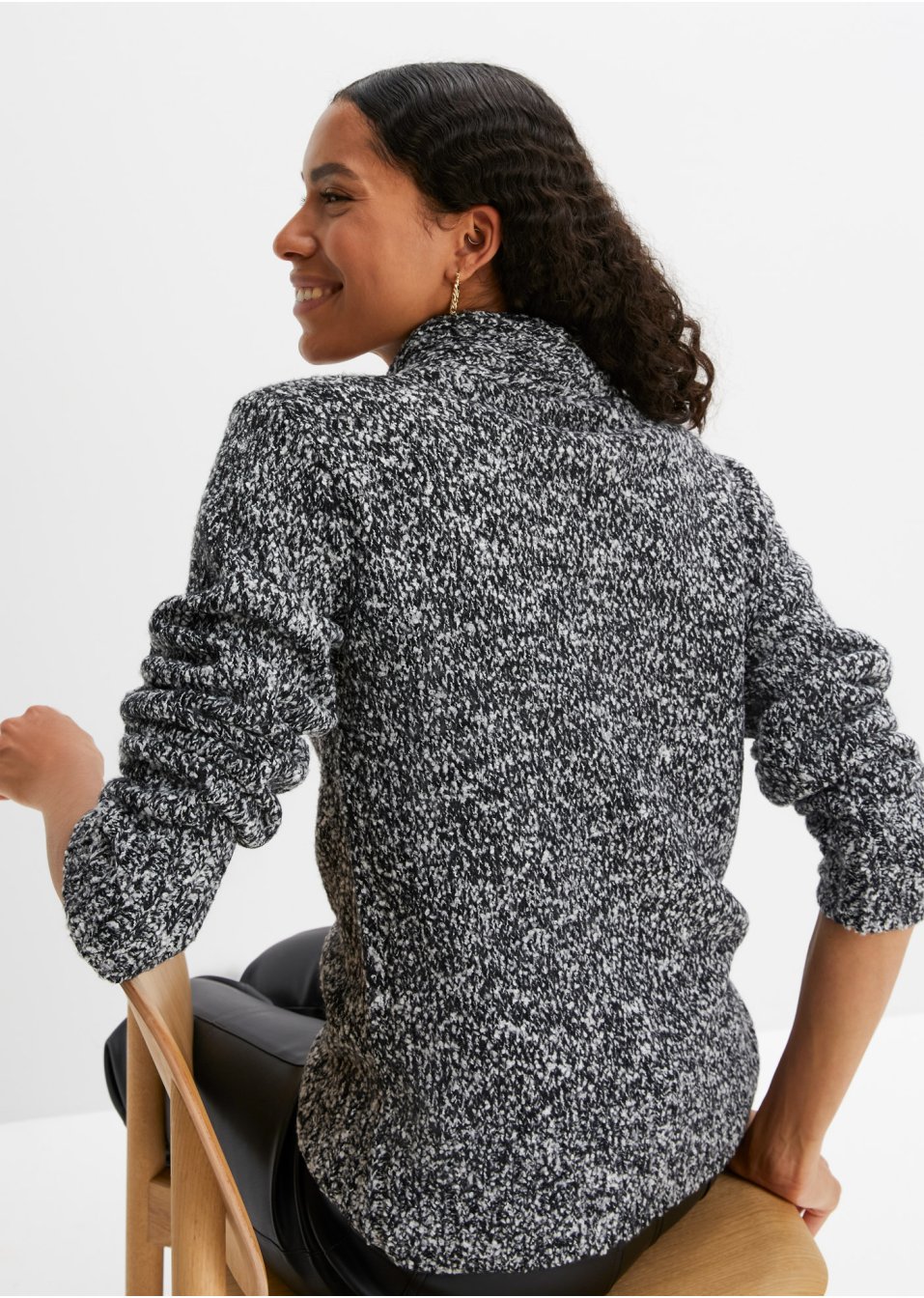 Pull à découpe