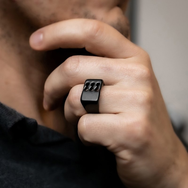Chevalière Homme Acier Noir GRIFFONA