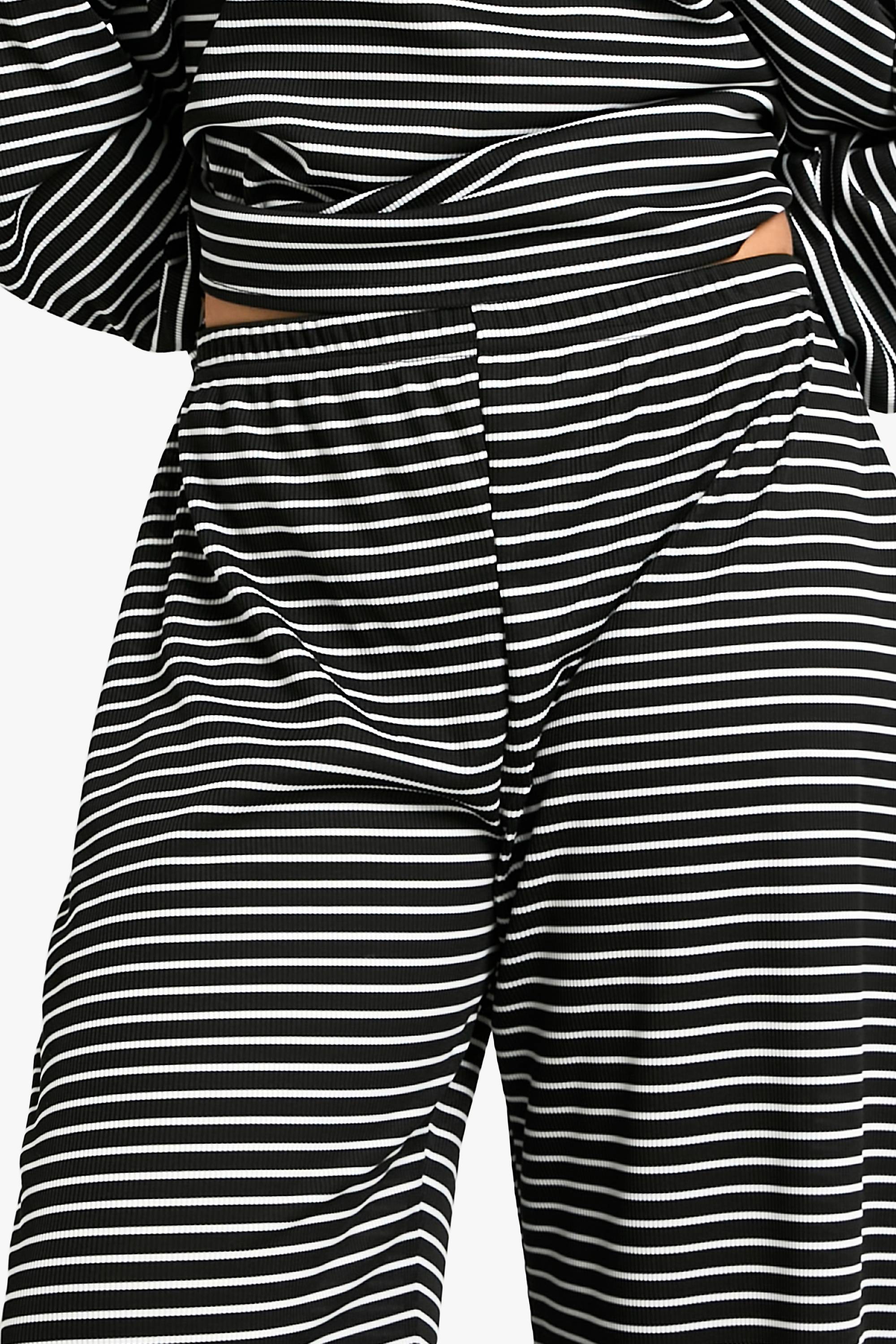 boohoo Ensemble Pyjama Haut À Manches Longues Rayé Et Pantalon Petite