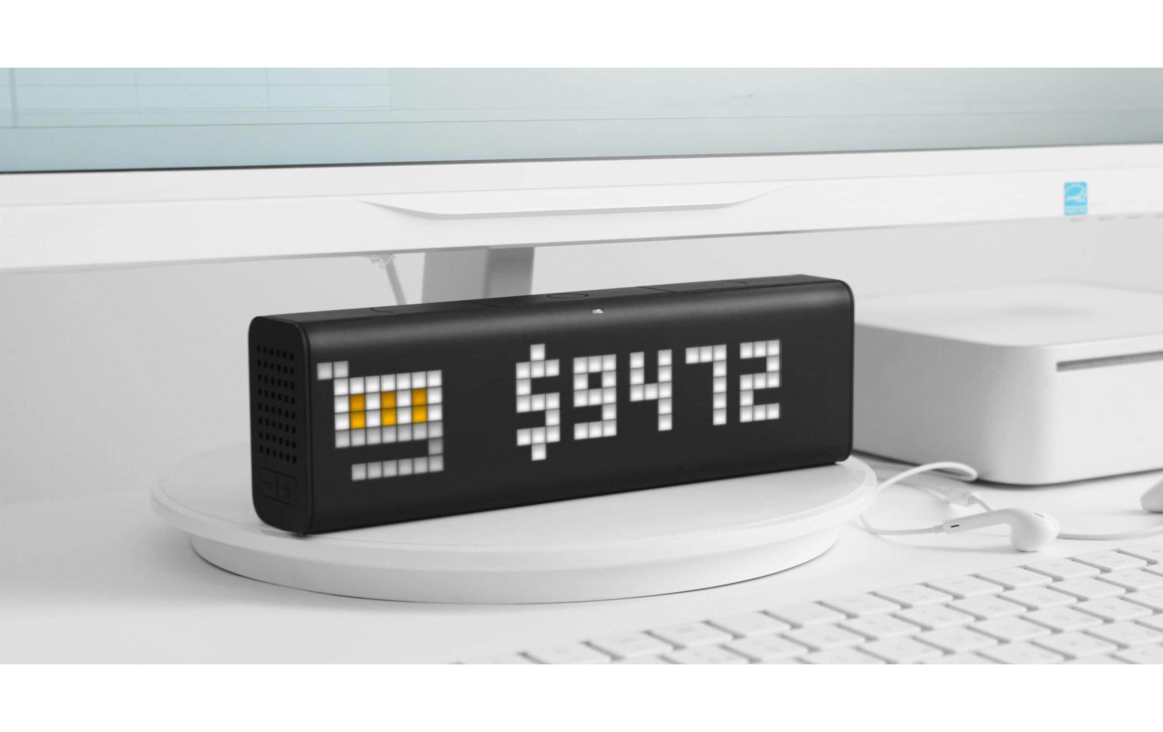 Smart-Display LaMetric Time<br>LaMetric TIME Tischuhr für Smart Home