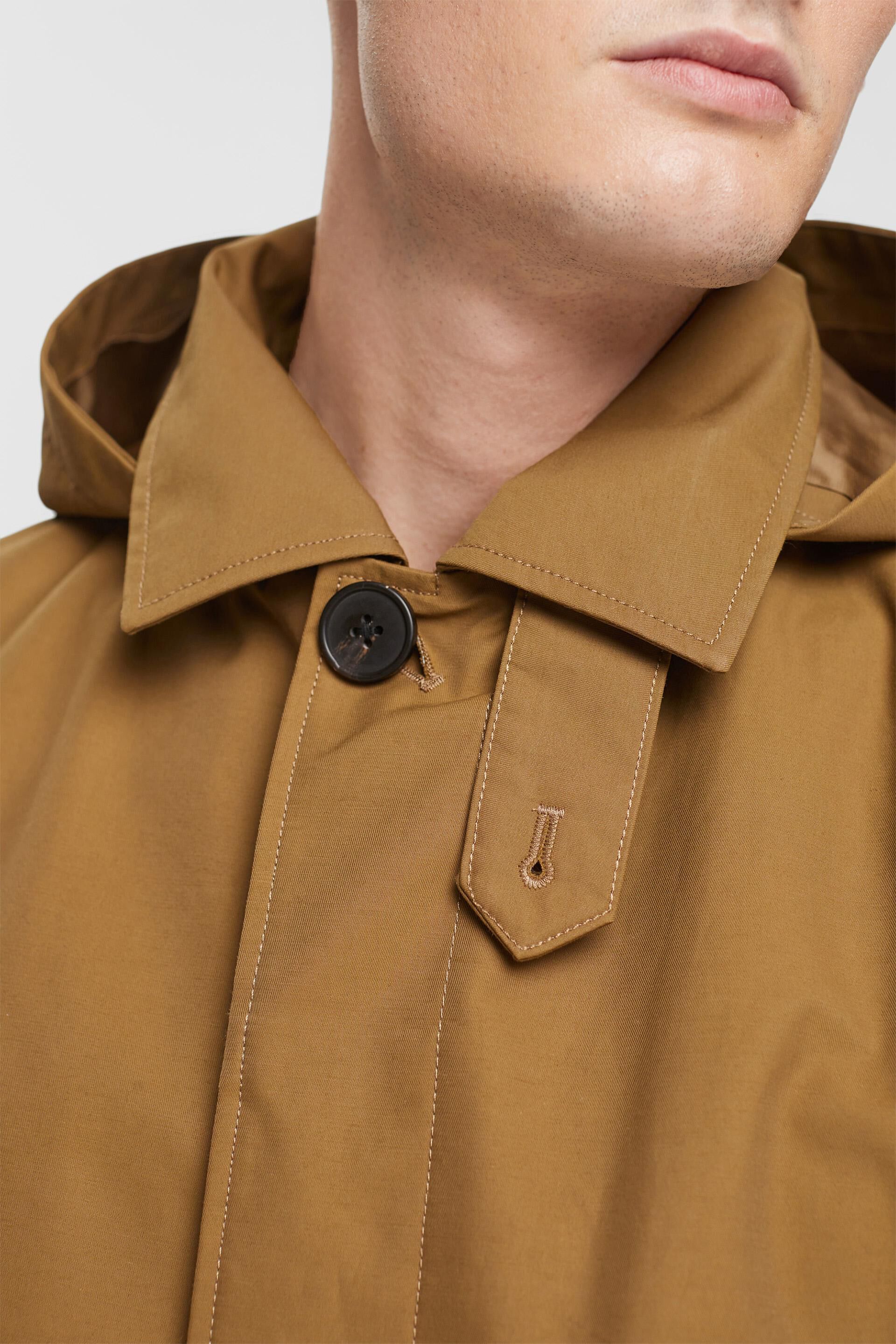Trench-coat à capuche amovible