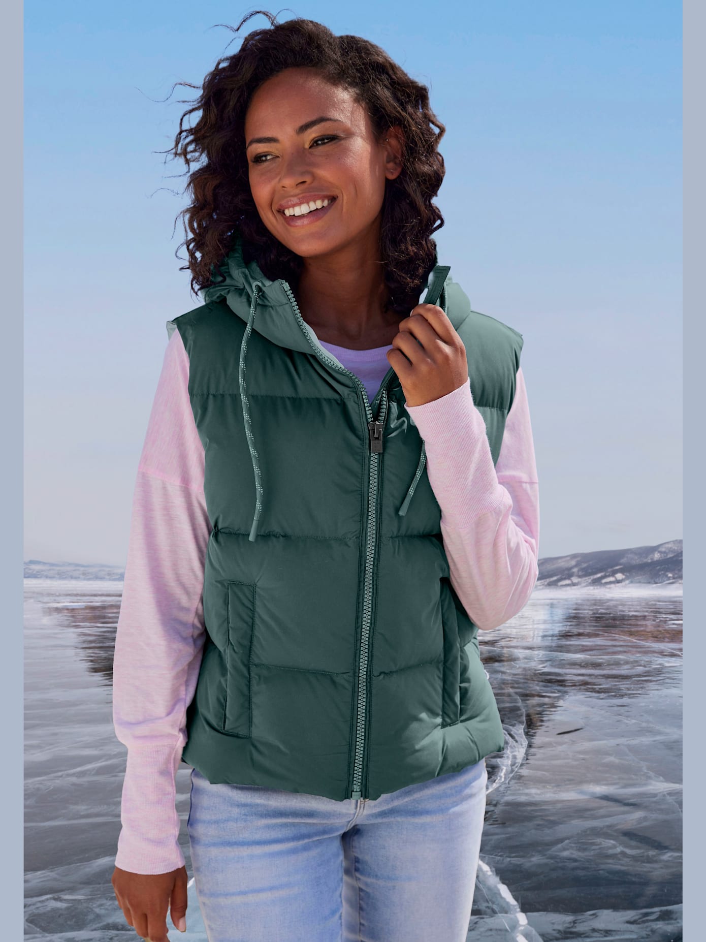Gilet matelassé doublé avec capuche réglable