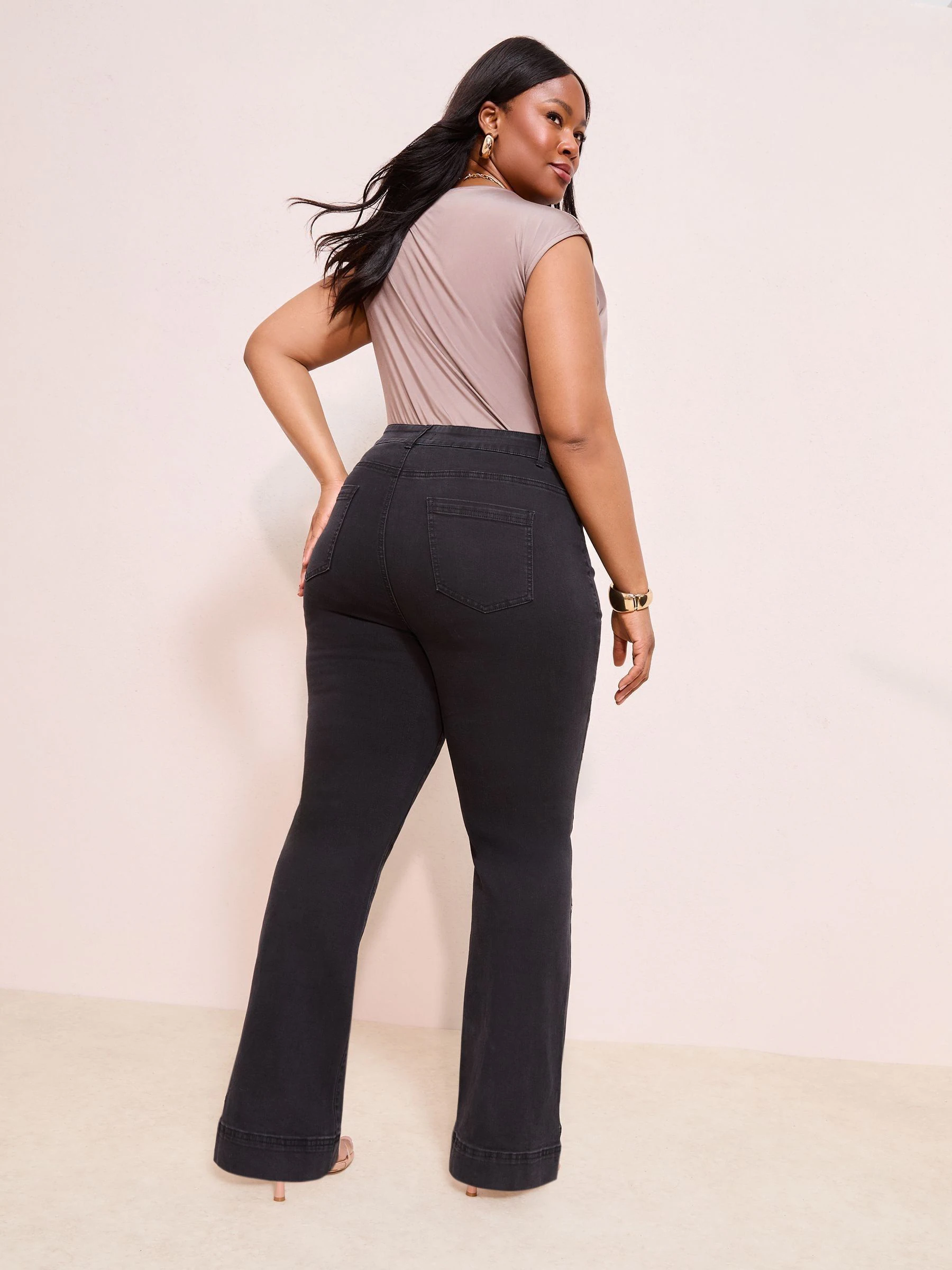 Zwart - Friends Like These jeans met zakken, hoge taille en uitlopende pijpen