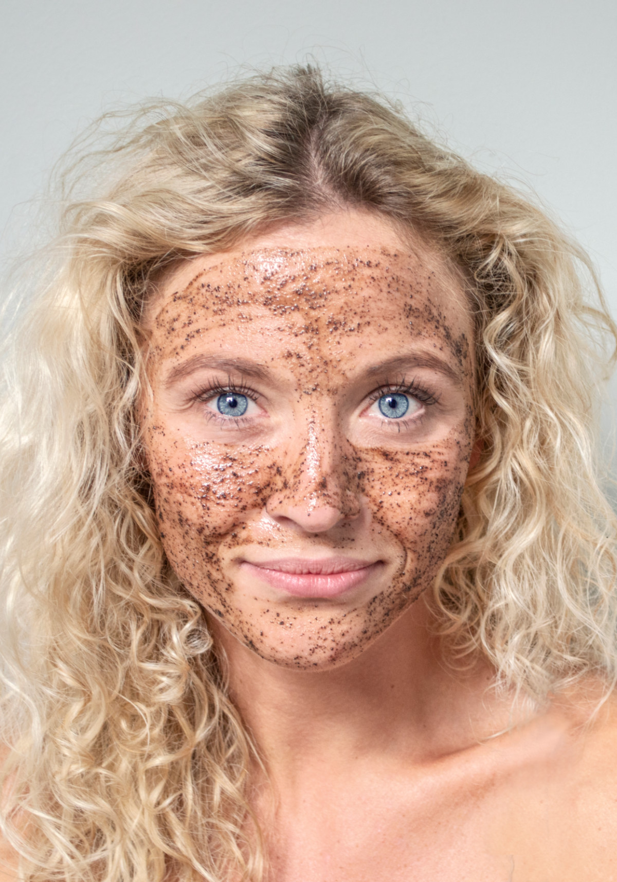 grums aarhus Gesichtspeeling und Maske Raw Espresso