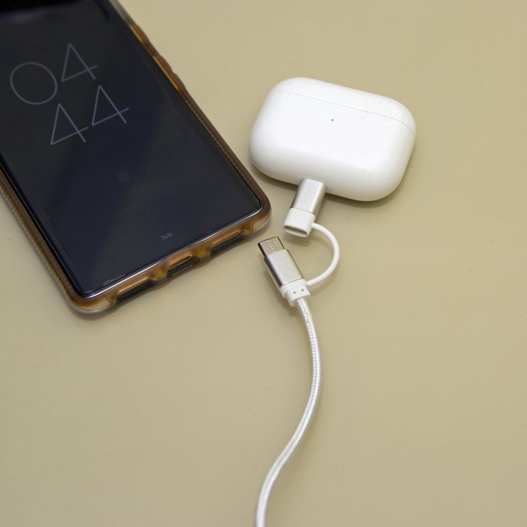 USB-Kabel mit Textilmantel 2-in-1