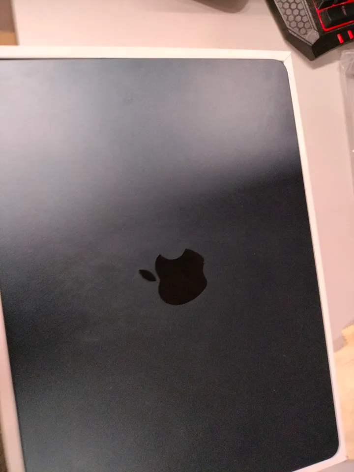 [OUTLET] - Apple MacBook Air - M2 - M2 8-core GPU - 8 GB RAM - 256 GB SSD - 13.6