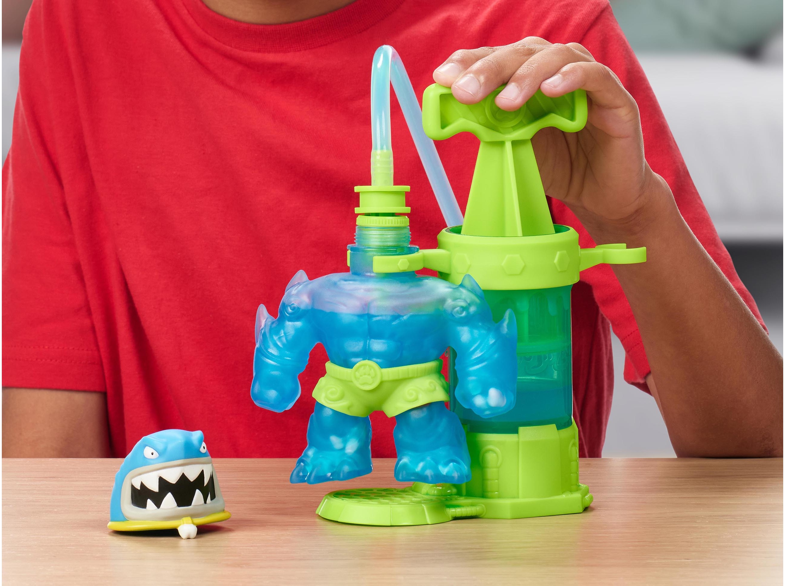 FÁBRICA DE FIGURA GOO JIT ZU MODELOS SORTIDOS